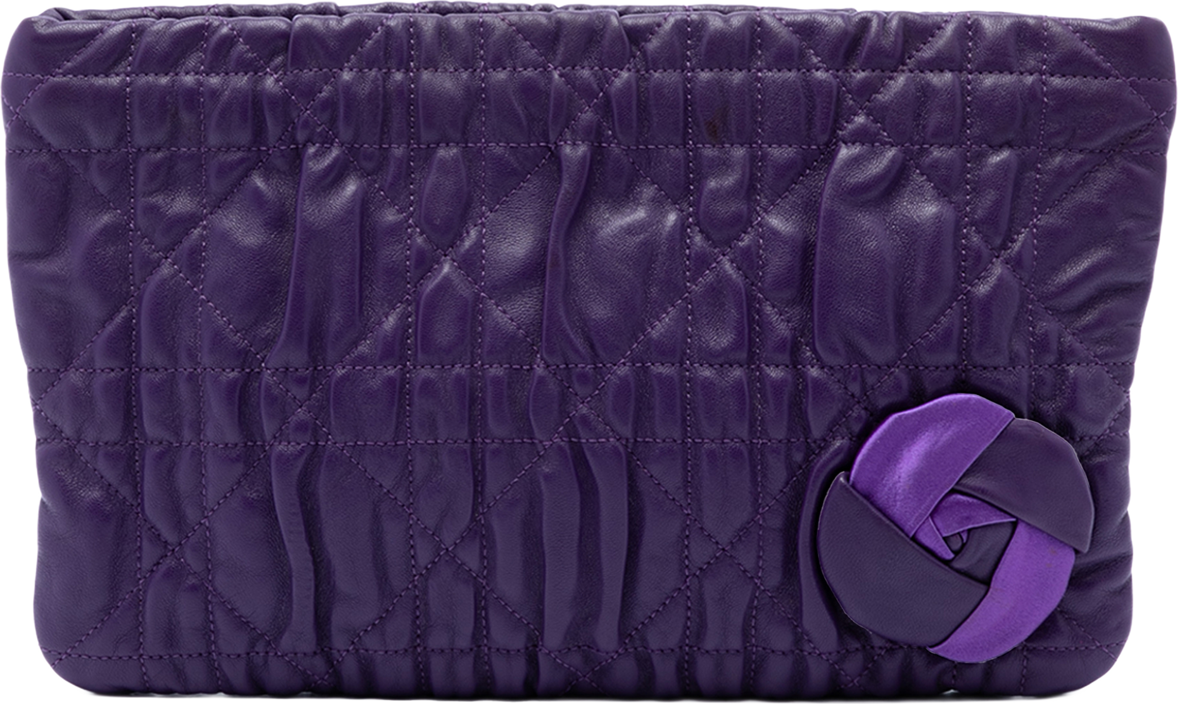 Dior Calfskin Cannage Rose Clutch, från Luxclusif, i färgen purpur. Klicka för att öppna bilden i stort format