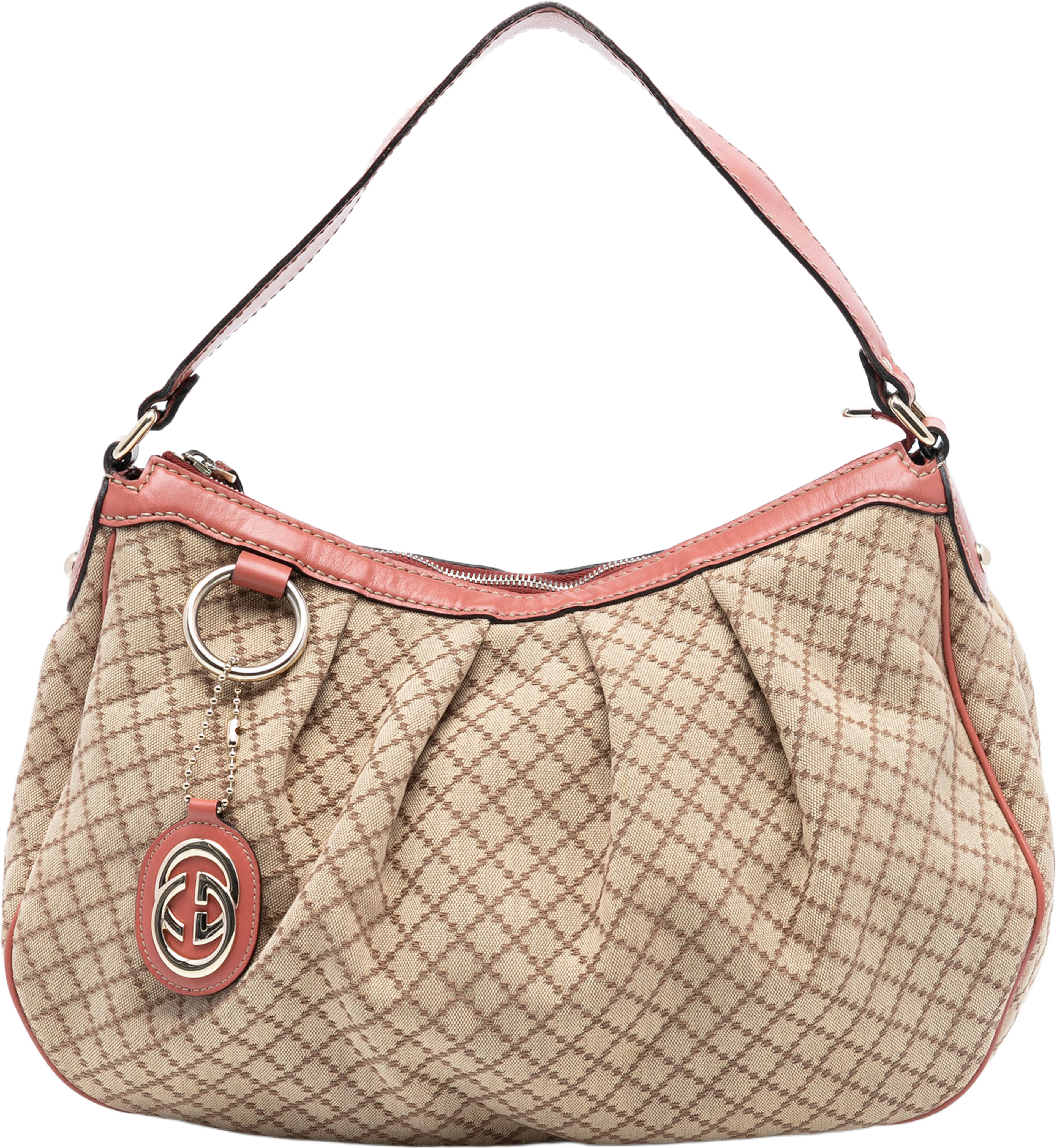 Gucci Diamante Canvas Sukey Shoulder Bag, från Luxclusif, i färgen beige. Klicka för att öppna bilden i stort format