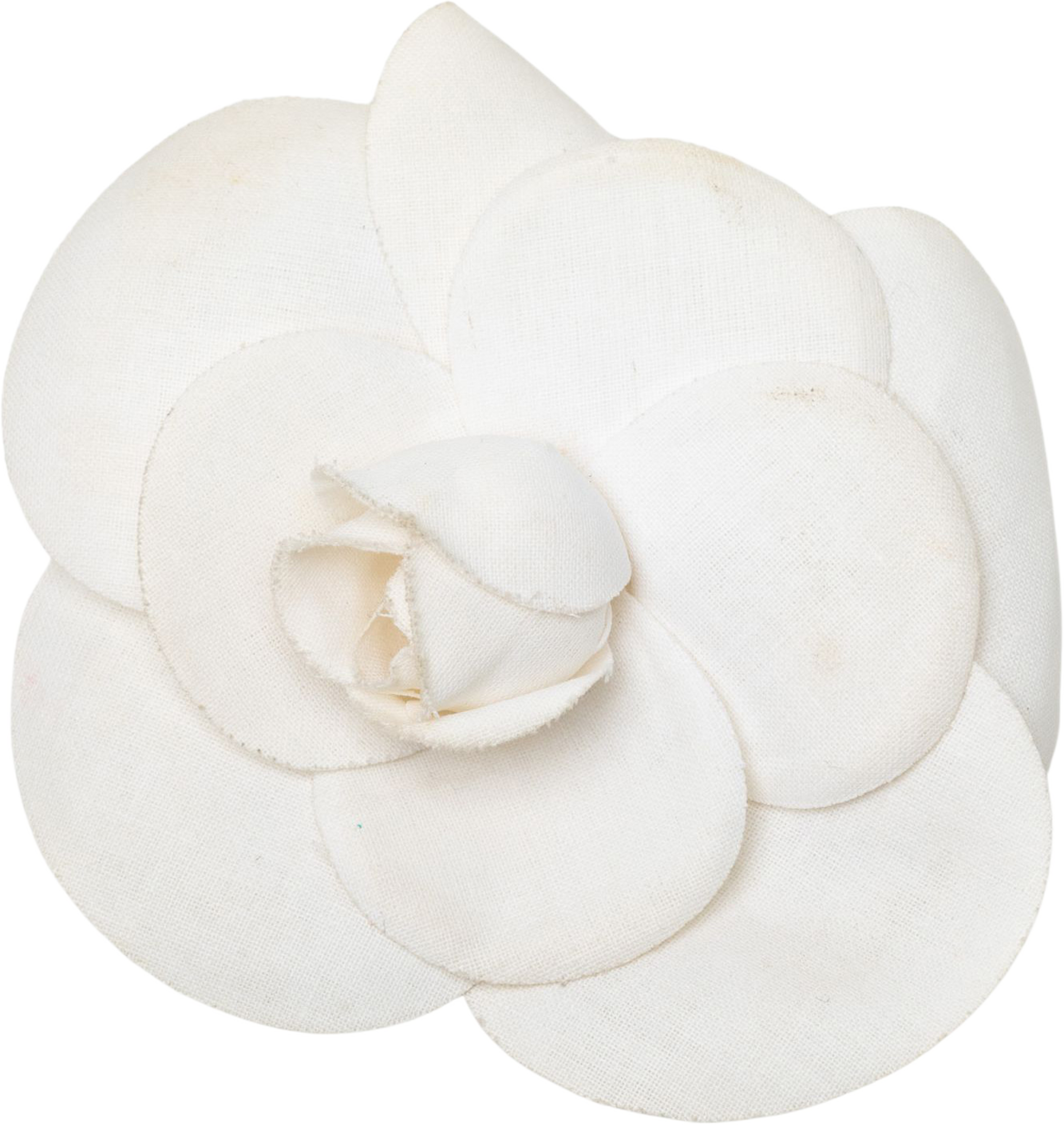 Chanel Canvas Camellia Pin Brooch, från Luxclusif, i färgen vit. Klicka för att öppna bilden i stort format