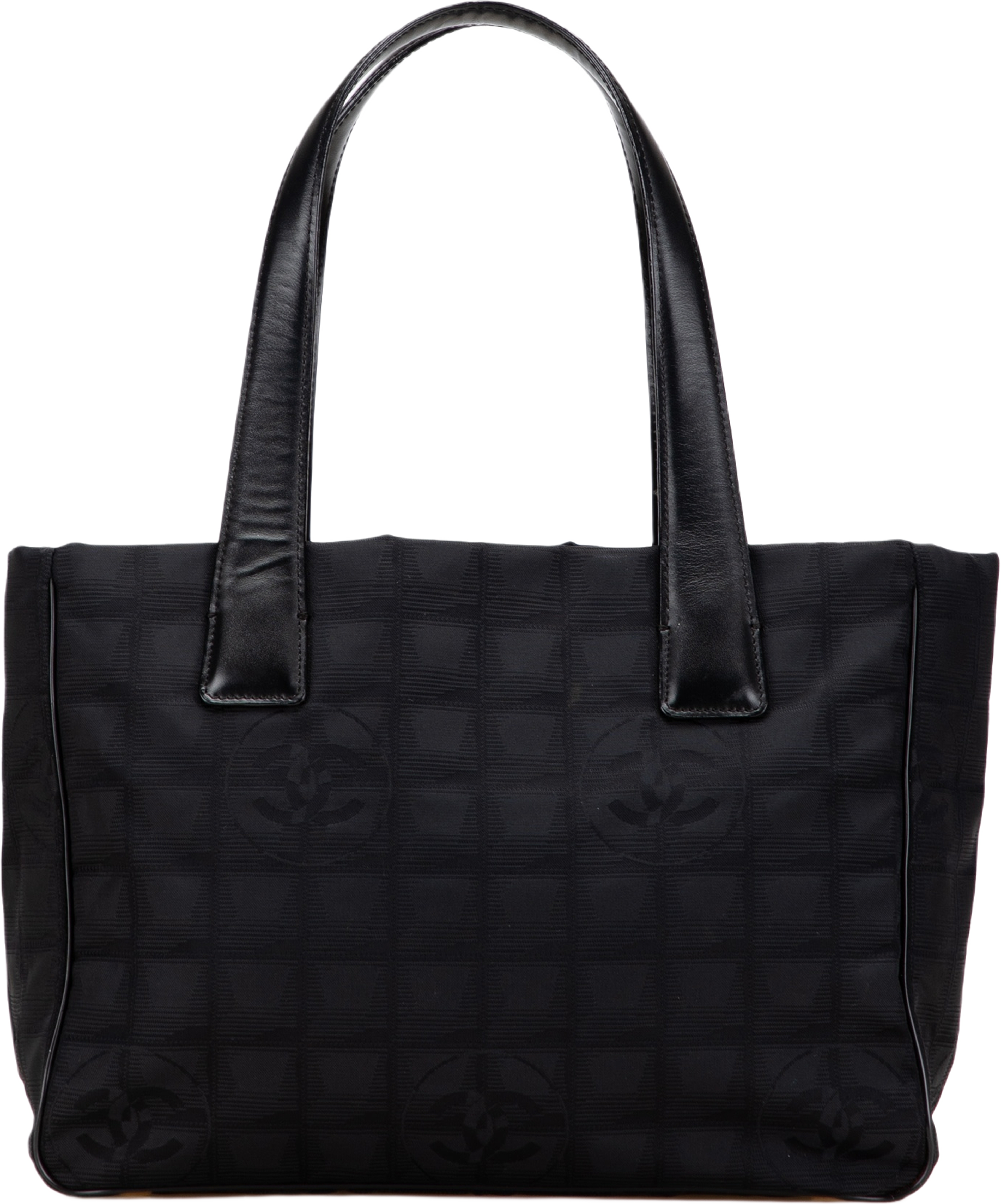 Chanel New Travel Line Nylon Tote, från Luxclusif, i färgen black. Klicka för att öppna bilden i stort format