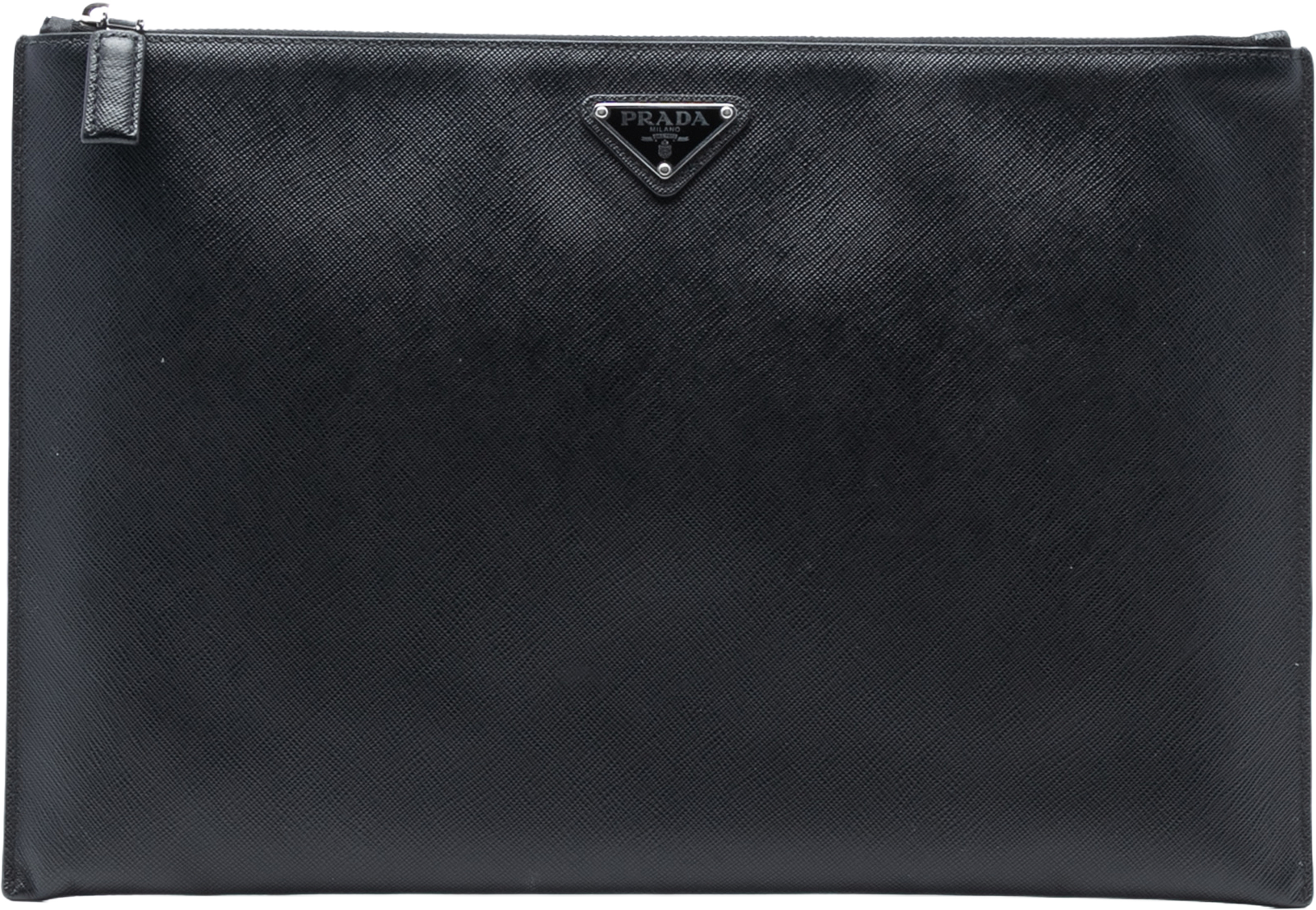 Prada Saffiano Clutch, från Luxclusif, i färgen black. Klicka för att öppna bilden i stort format