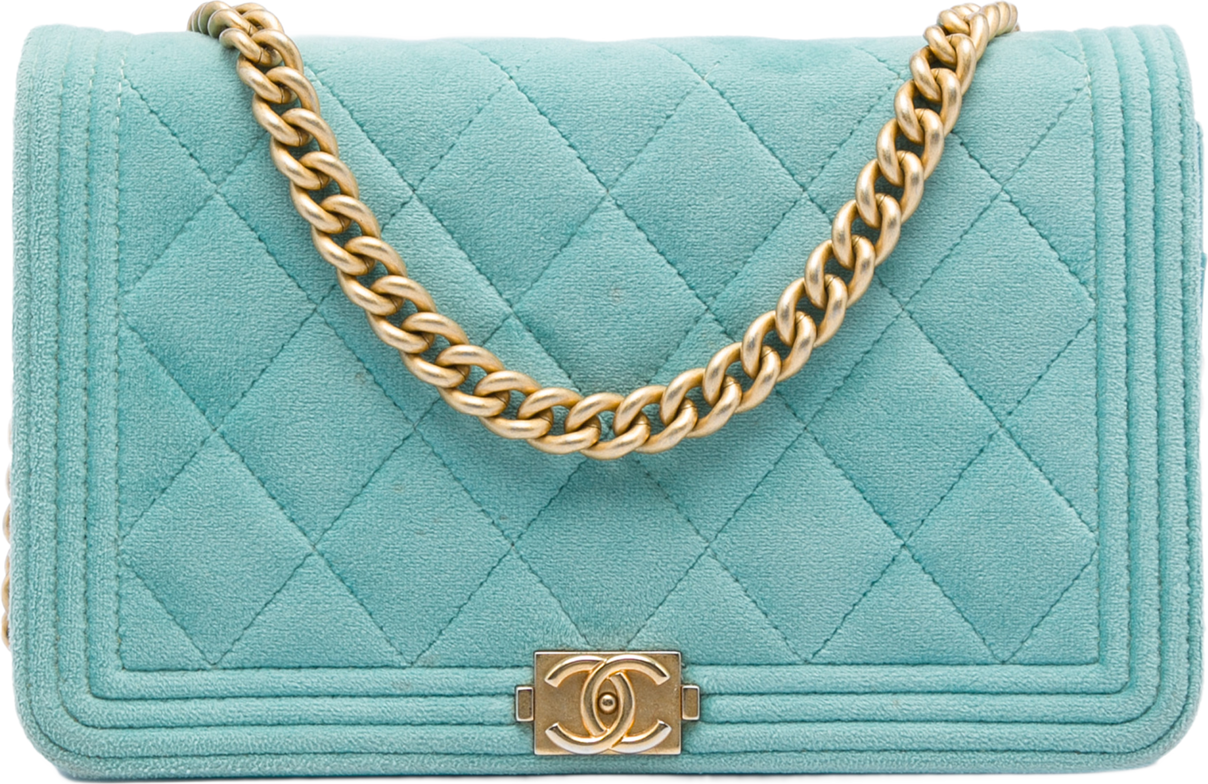 Chanel Quilted Velvet Boy Wallet On Chain, från Luxclusif, i färgen blå. Klicka för att öppna bilden i stort format