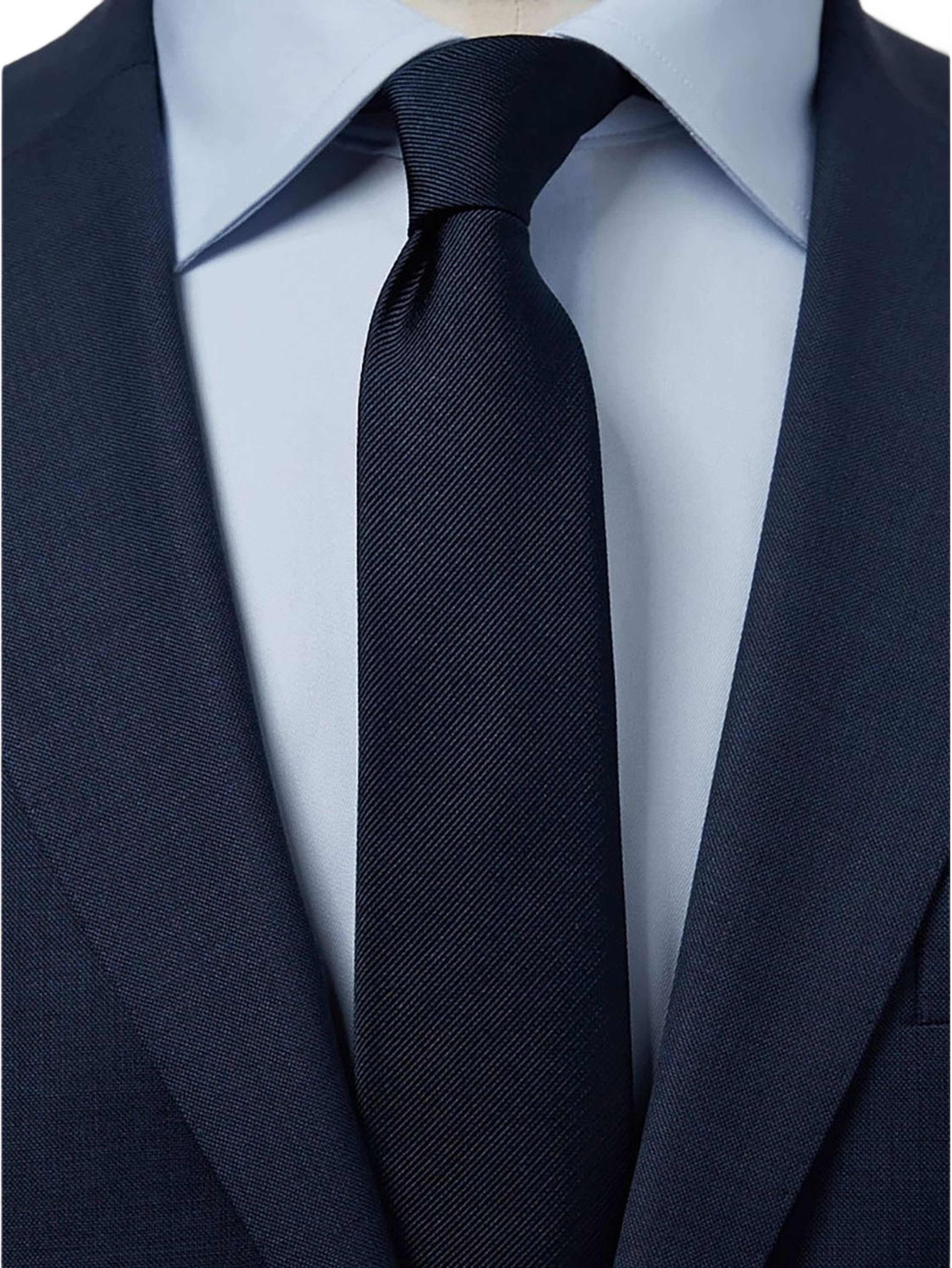 Tie Plain