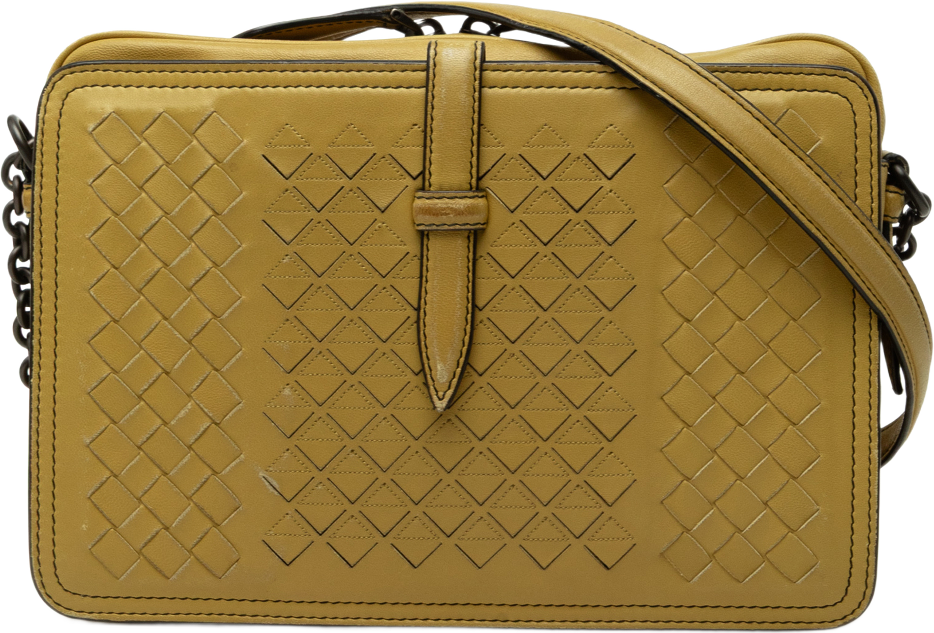 Bottega Veneta Nappa Intrecciato Belt Flap Camera Bag, från Luxclusif, i färgen gul. Klicka för att öppna bilden i stort format