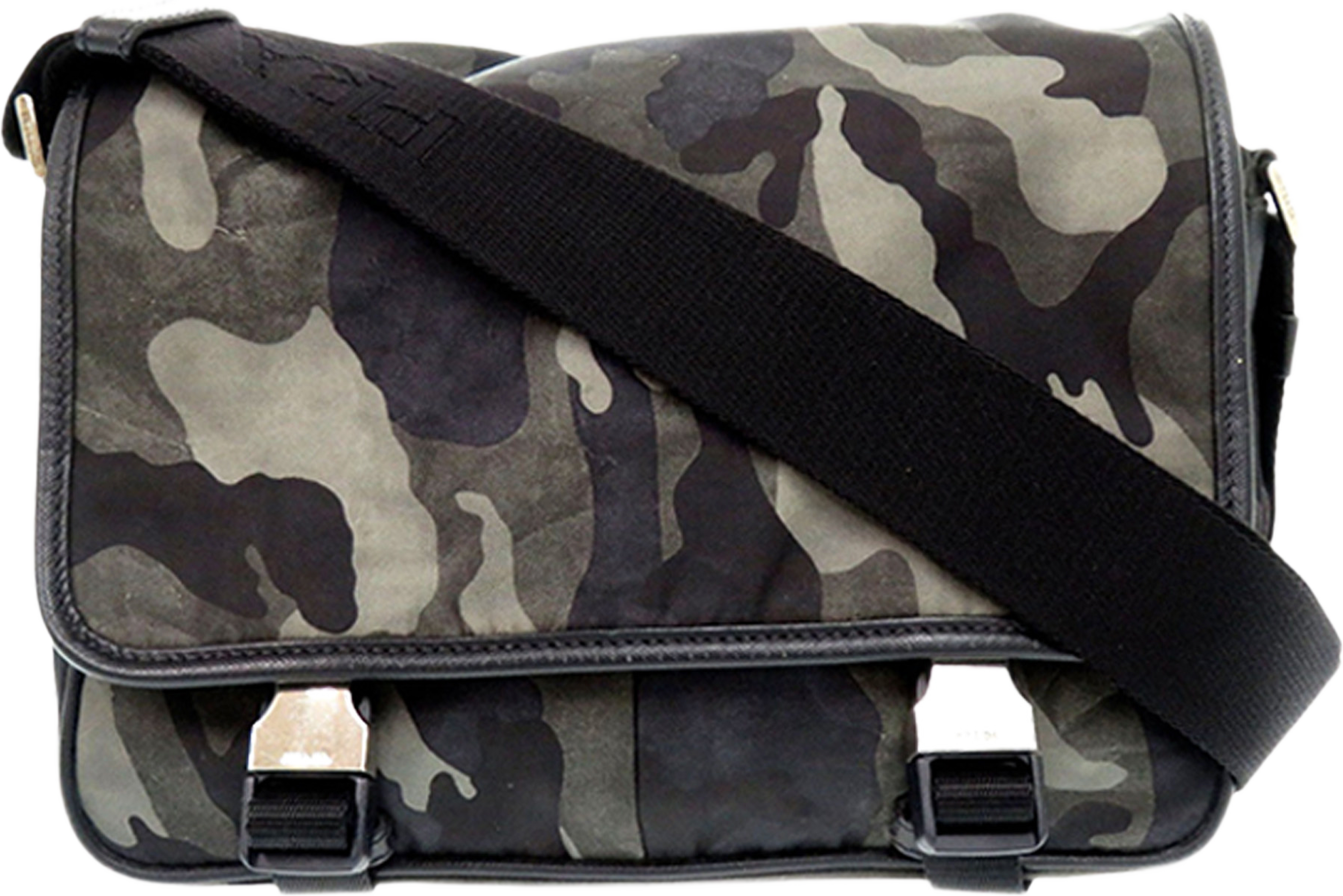 Prada Saffiano Trimmed Tessuto Camouflage Double Buckle Messenger Bag, från Luxclusif, i färgen dark khaki. Klicka för att öppna bilden i stort format