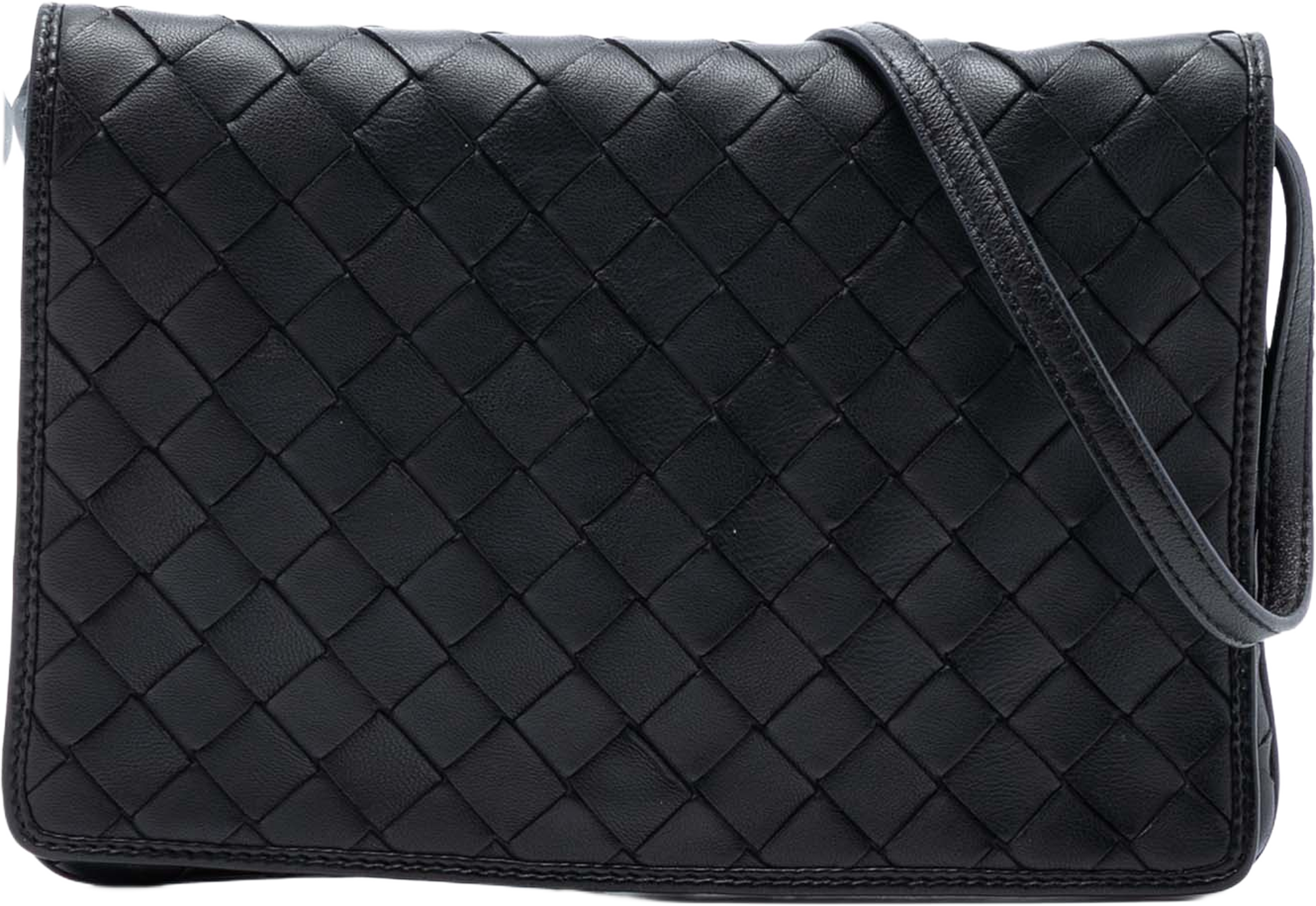 Bottega Veneta Nappa Intrecciato Flap Crossbody, från Luxclusif, i färgen black. Klicka för att öppna bilden i stort format