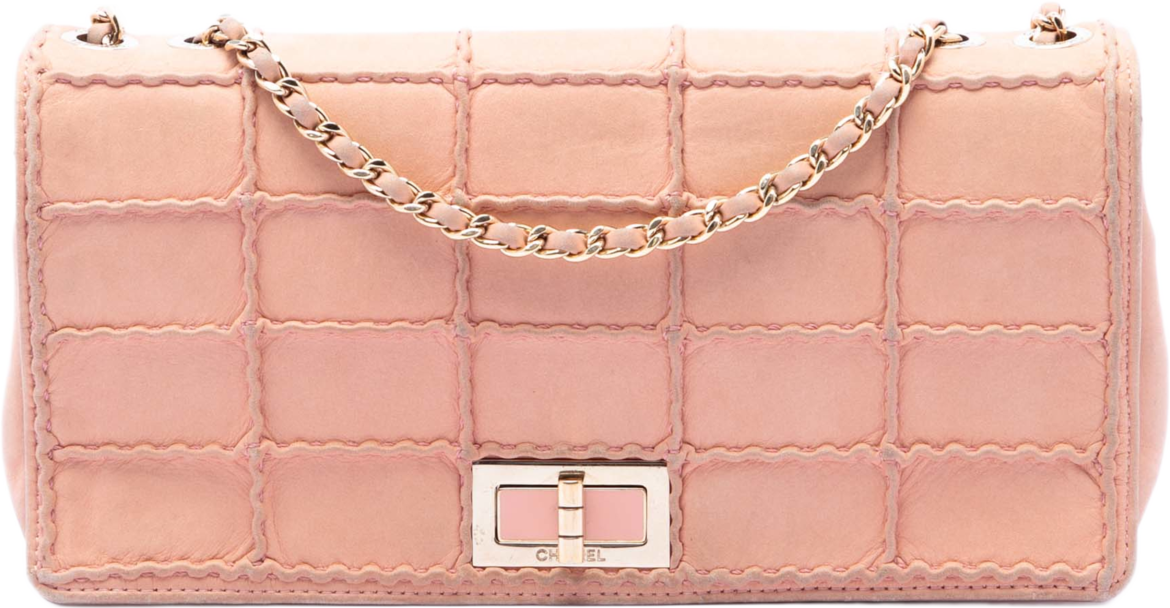 Chanel Small Stitched Iridescent Lambskin Reissue 2.55 Single Flap, från Luxclusif, i färgen rosa. Klicka för att öppna bilden i stort format