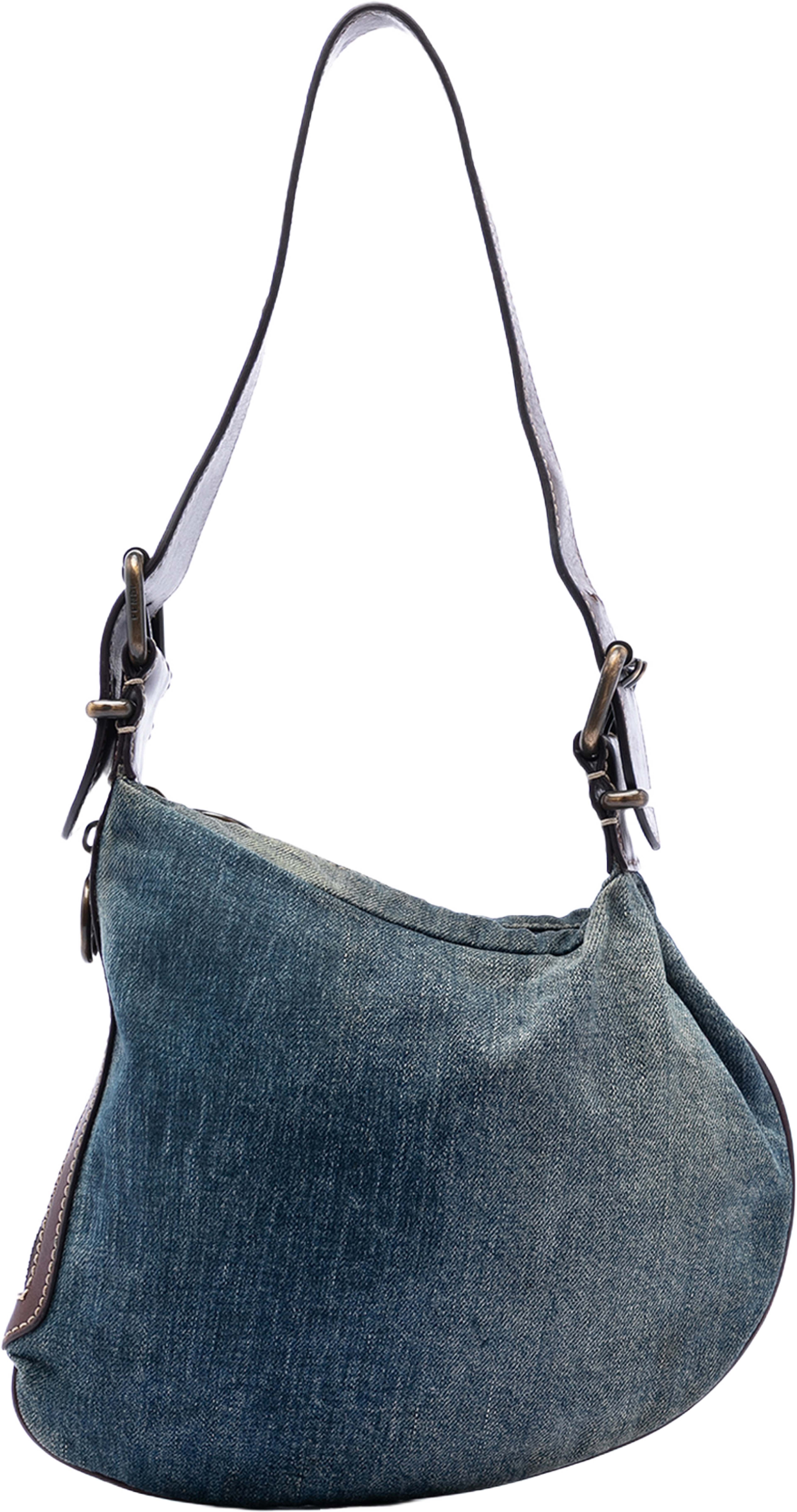 Fendi Denim Oyster Shoulder Bag, från Luxclusif, i färgen blue. Klicka för att öppna bilden i stort format