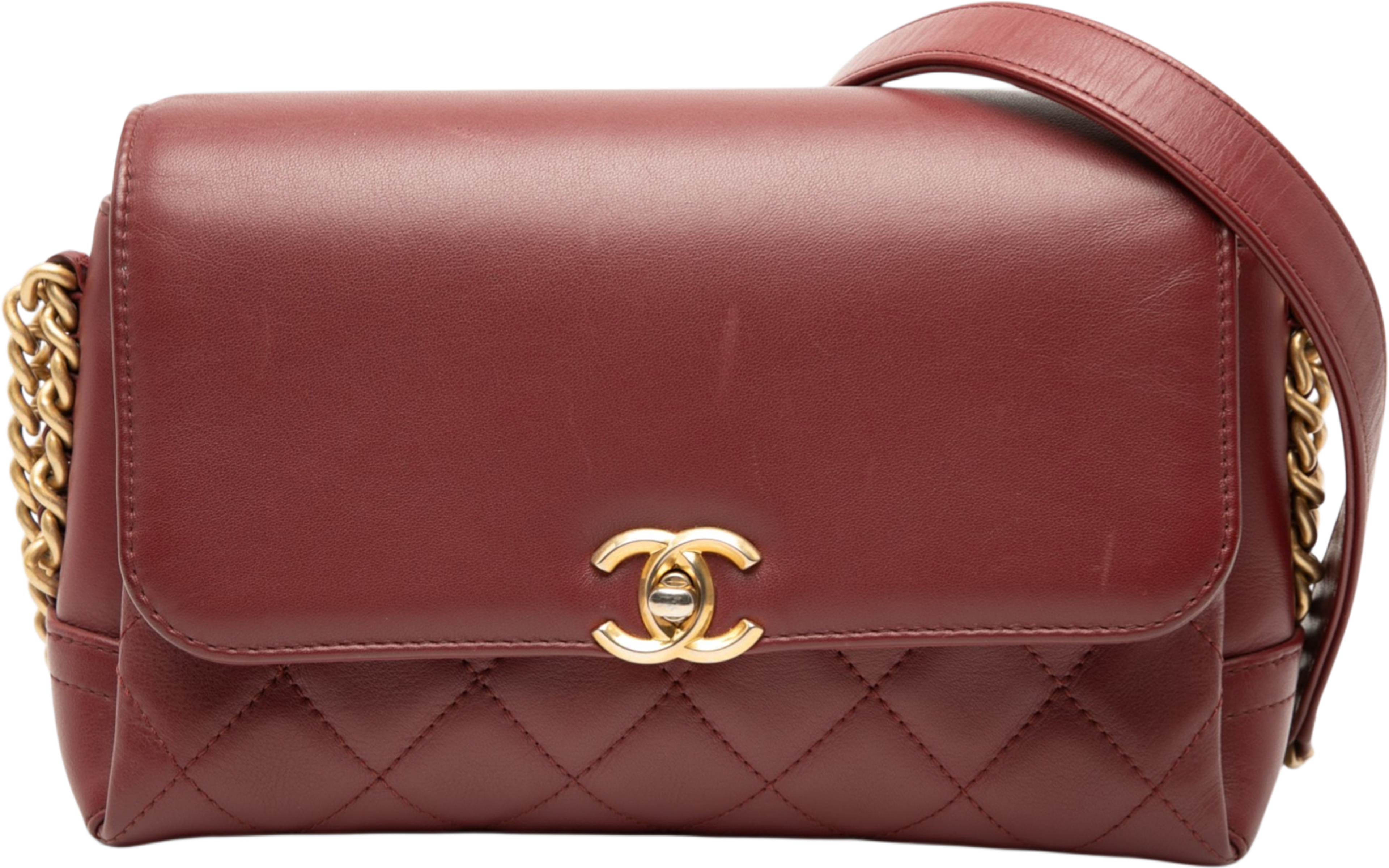 Chanel Cc Quilted Lambskin Flap, från Luxclusif, i färgen burgundy. Klicka för att öppna bilden i stort format