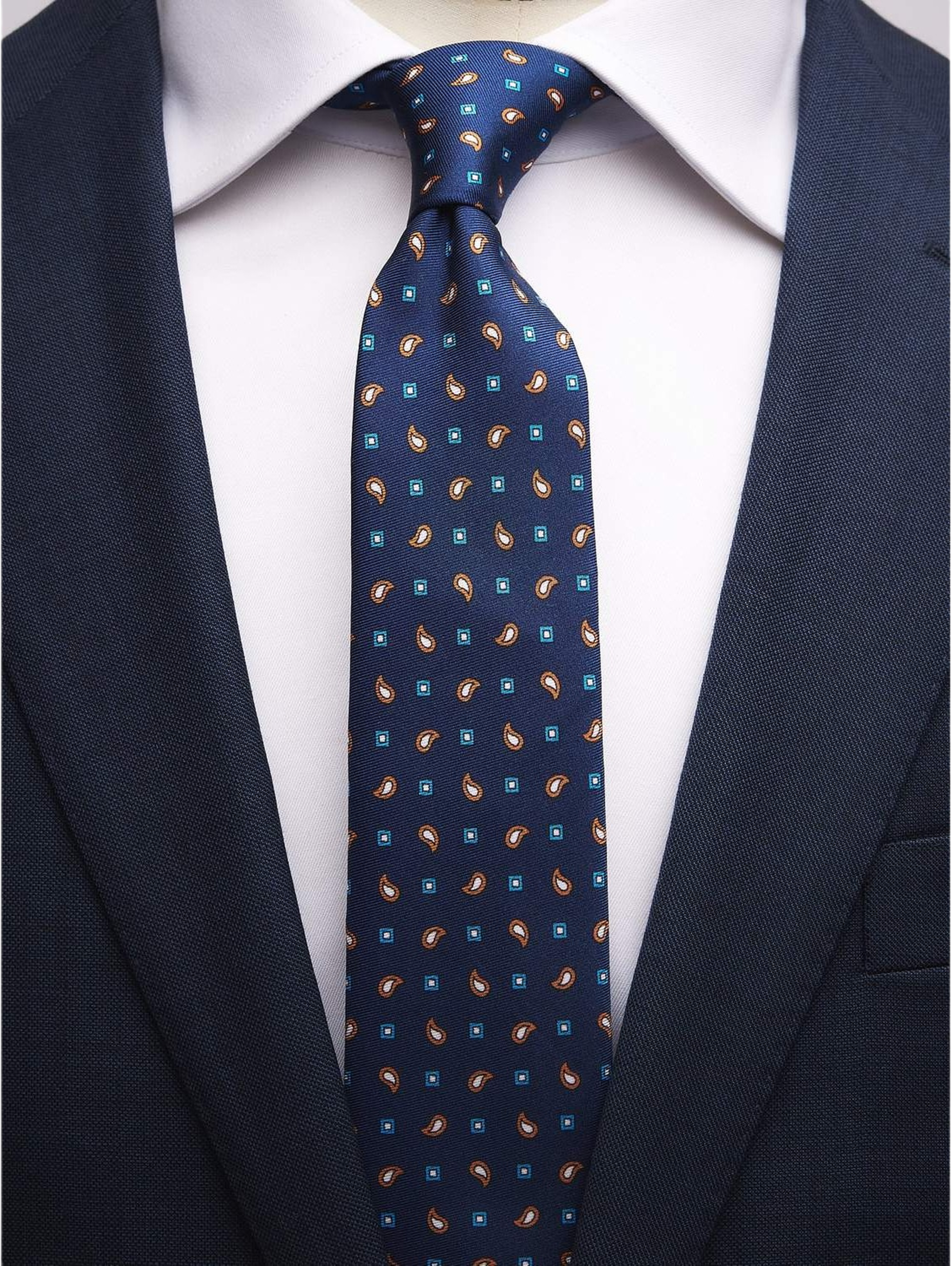 Tie Paisley, från John Henric, i färgen blue. Klicka för att öppna bilden i stort format