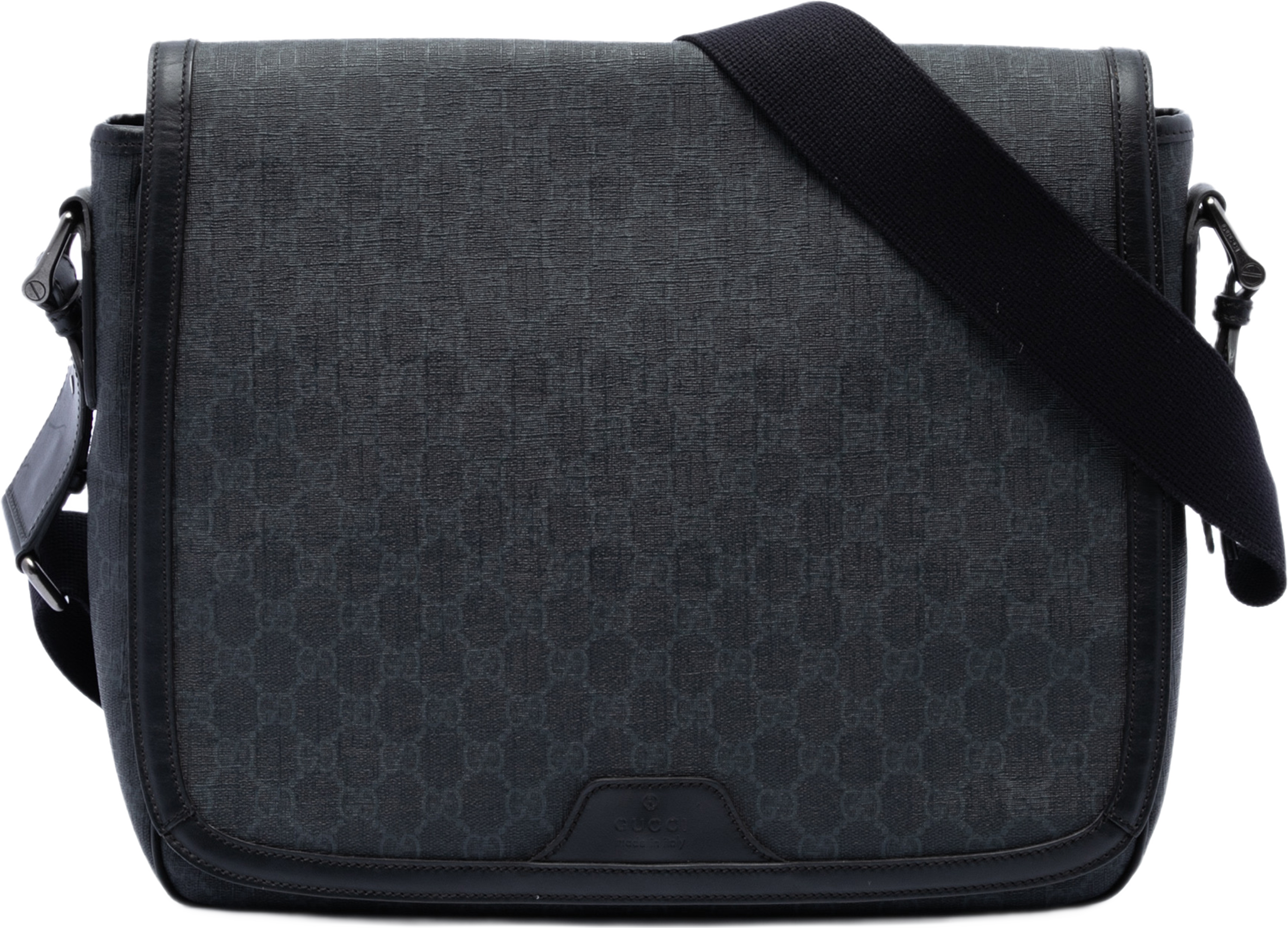 Gucci Gg Supreme Messenger Bag, från Luxclusif, i färgen svart. Klicka för att öppna bilden i stort format