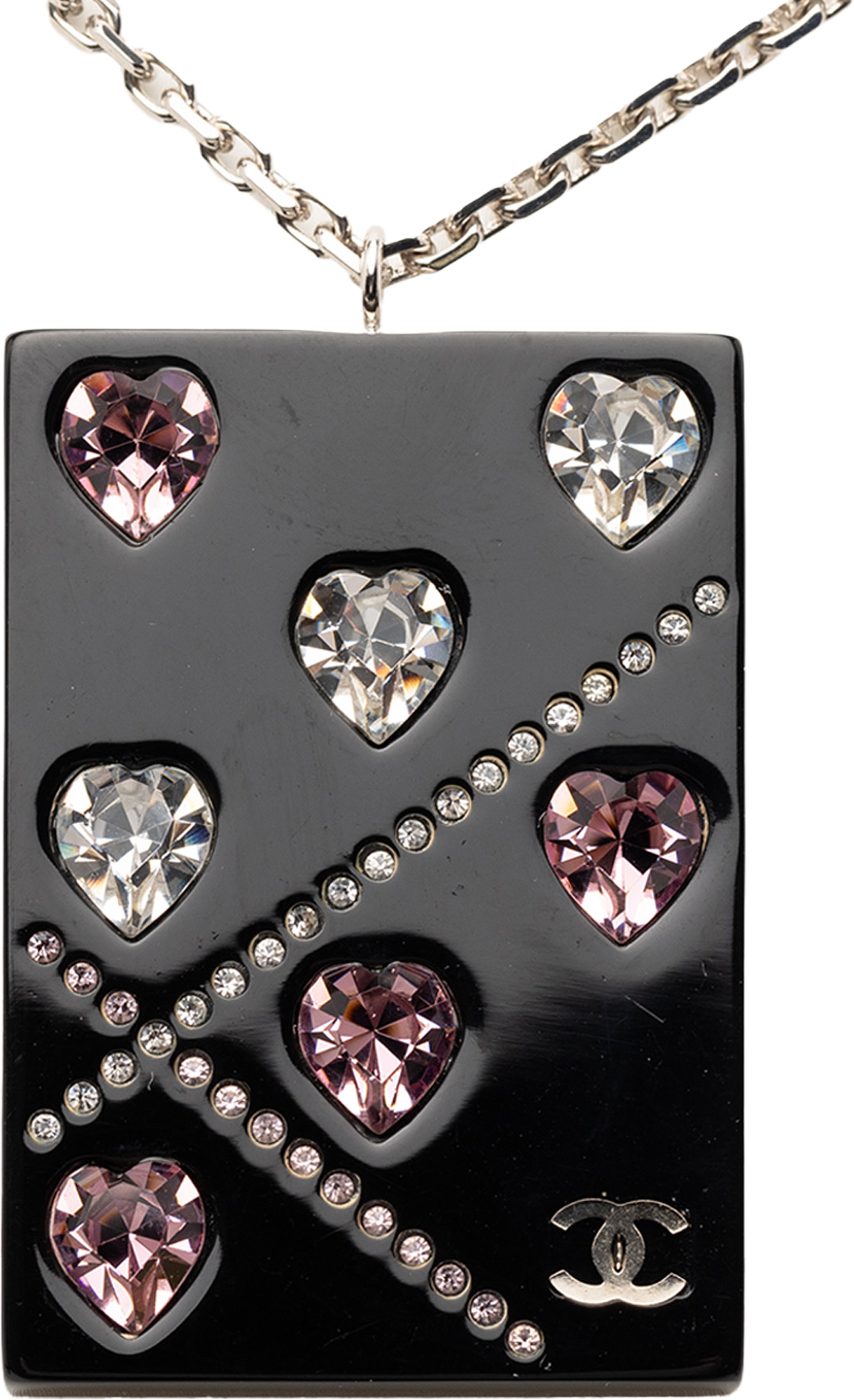 Chanel Resin Rhinestone Hearts Pendant Necklace, från Luxclusif, i färgen black. Klicka för att öppna bilden i stort format