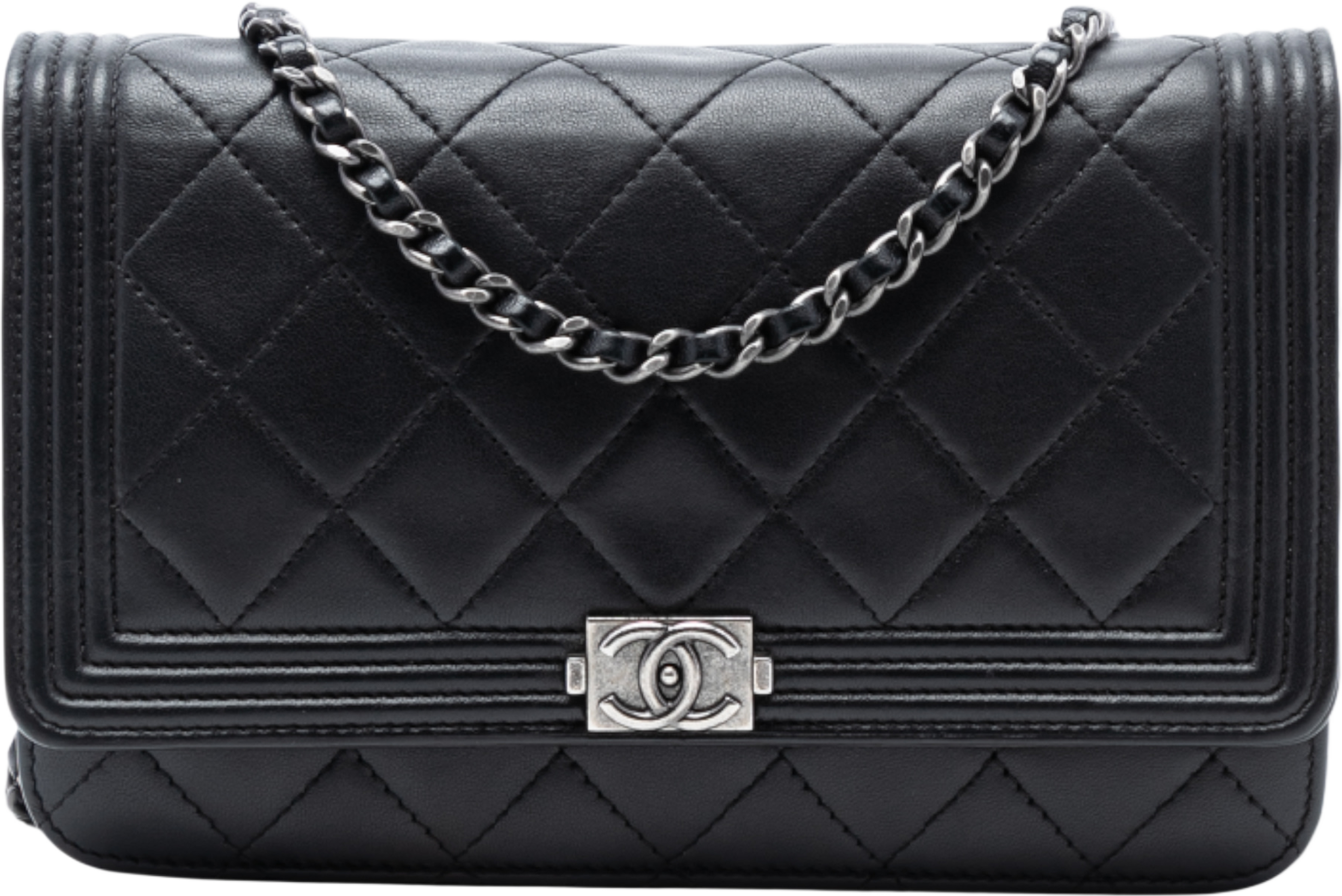 Chanel Quilted Lambskin Boy Wallet On Chain, från Luxclusif, i färgen black. Klicka för att öppna bilden i stort format