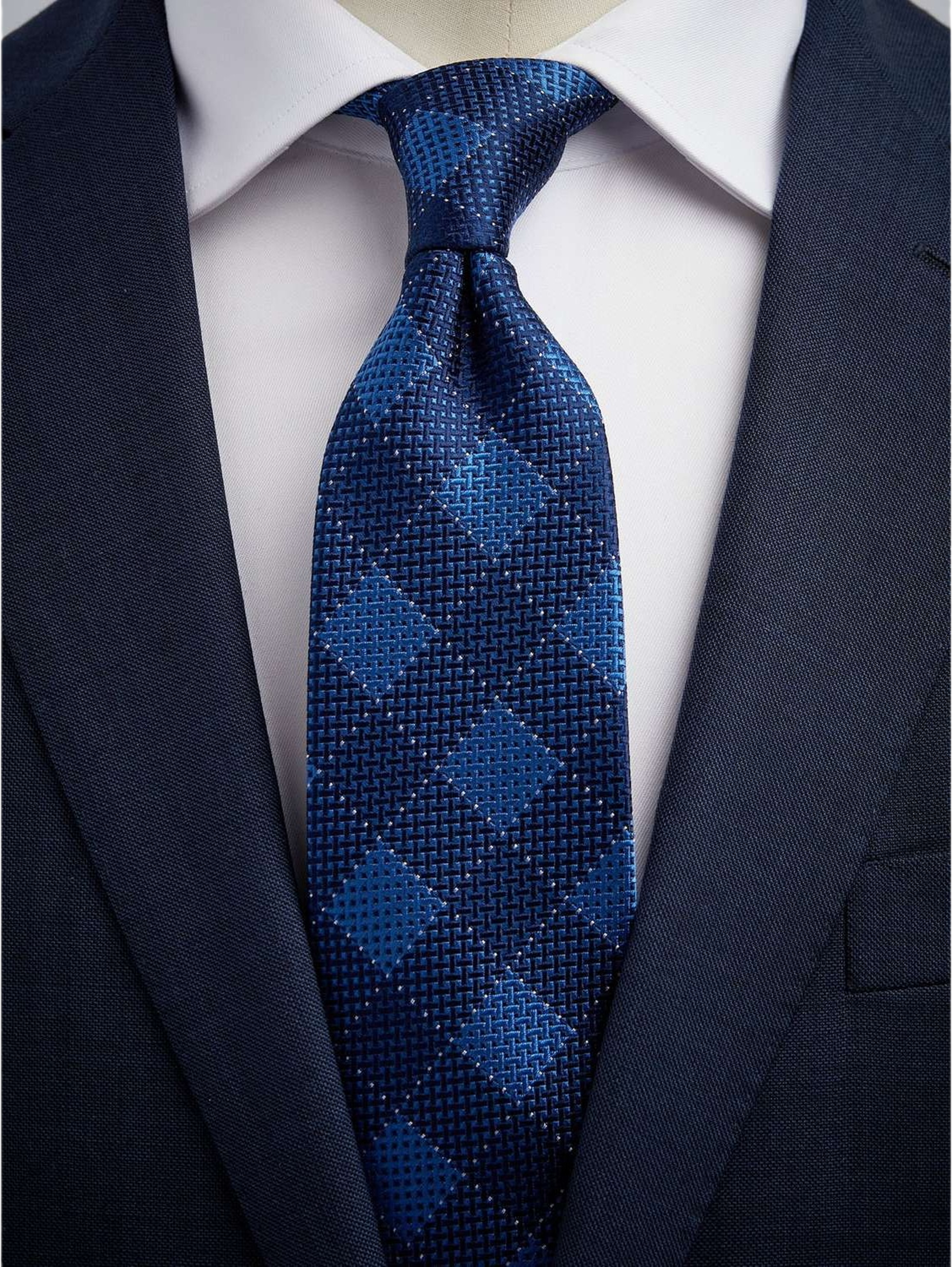 Tie Structure