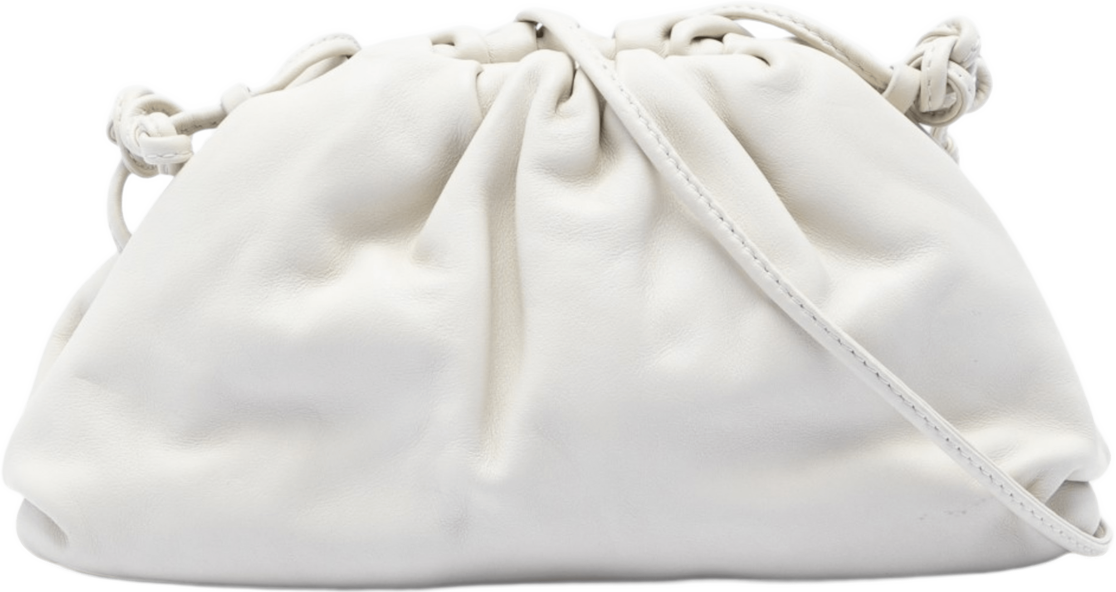 Bottega Veneta Lambskin The Mini Pouch Crossbody, från Luxclusif, i färgen off white. Klicka för att öppna bilden i stort format