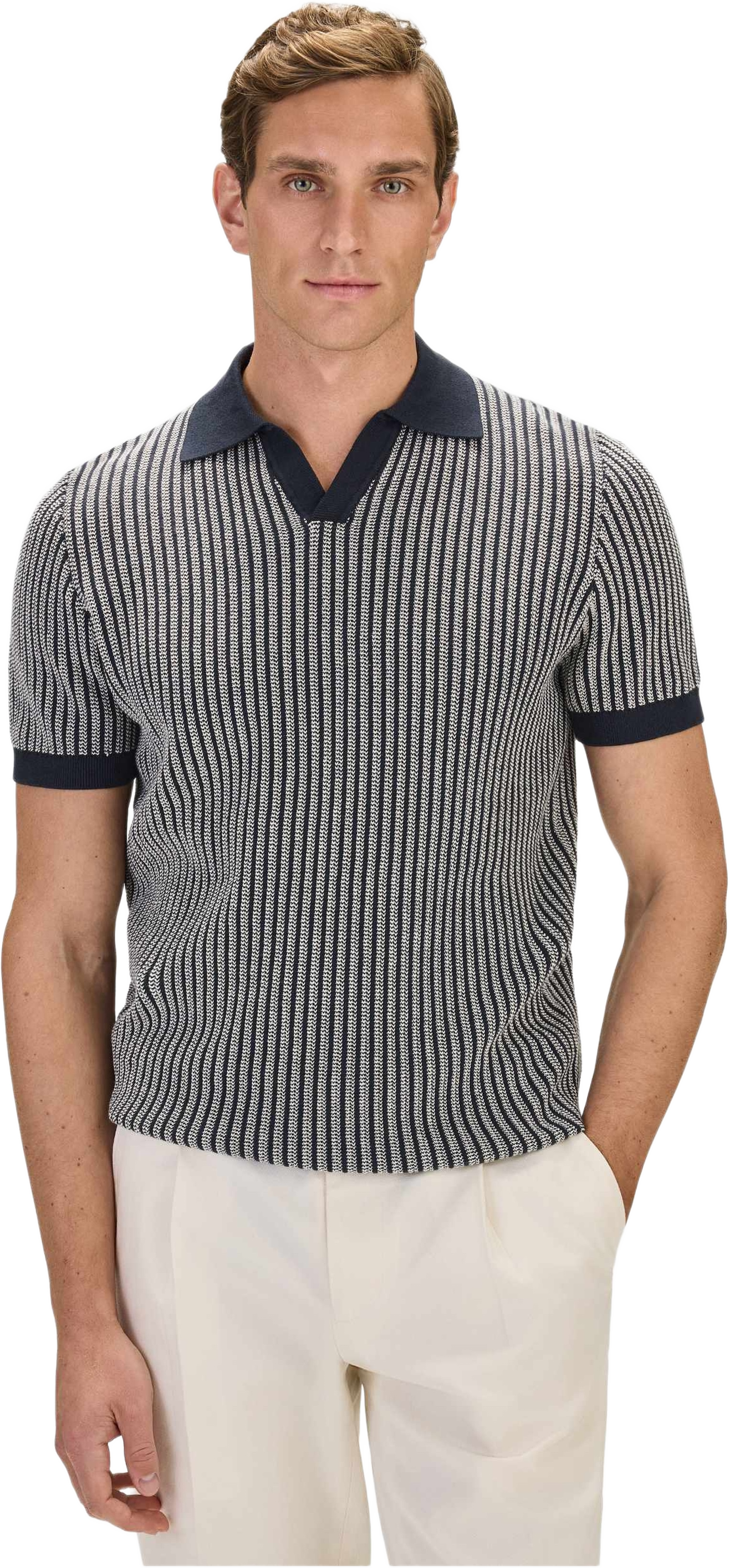 Polo S/s Vertical Stripe Sweater (lucas), från John Henric, i färgen navy blue. Klicka för att öppna bilden i stort format