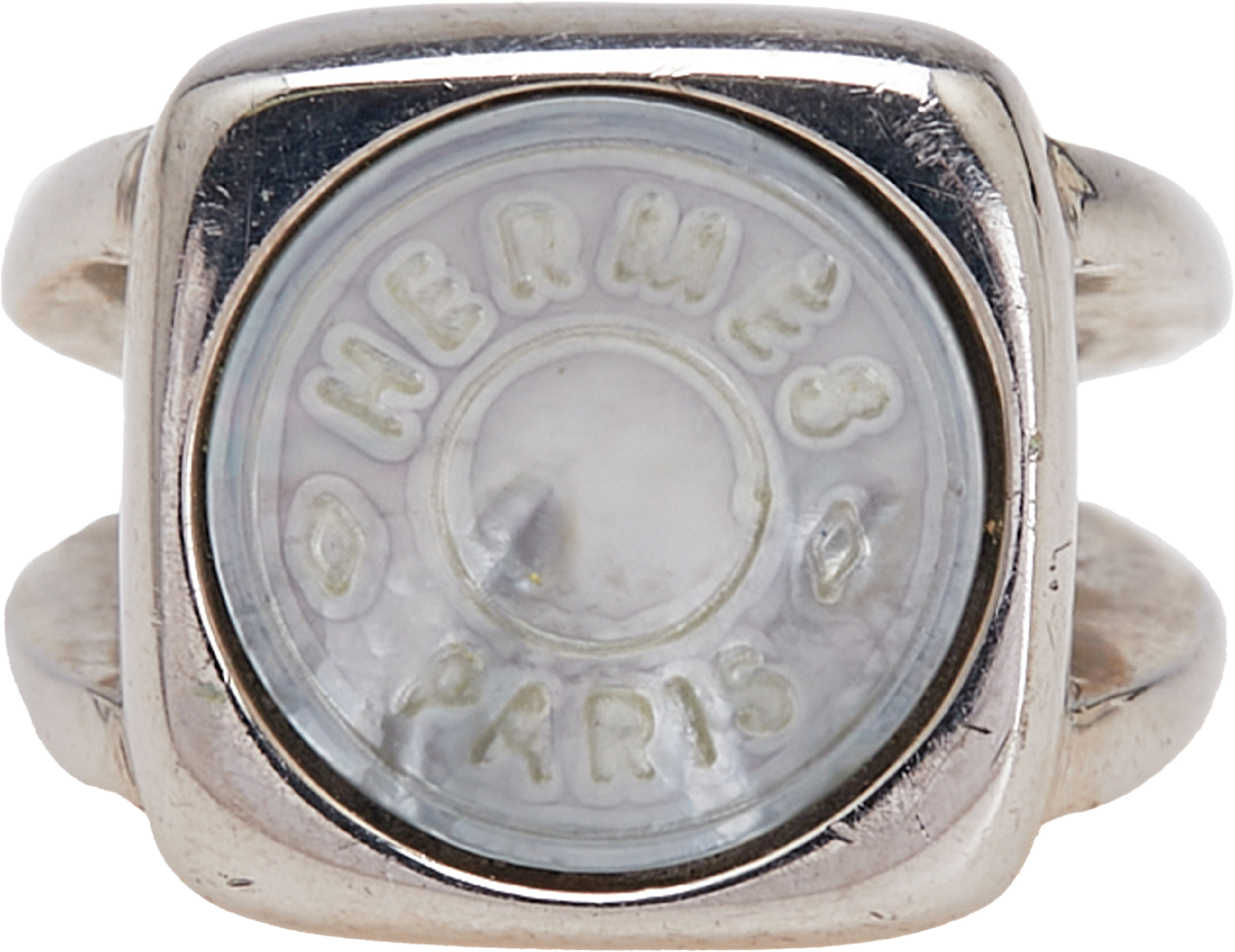 Hermès Silver Plated Bijouterie Fantaisie Corozo Ring, från Luxclusif, i färgen silver. Klicka för att öppna bilden i stort format