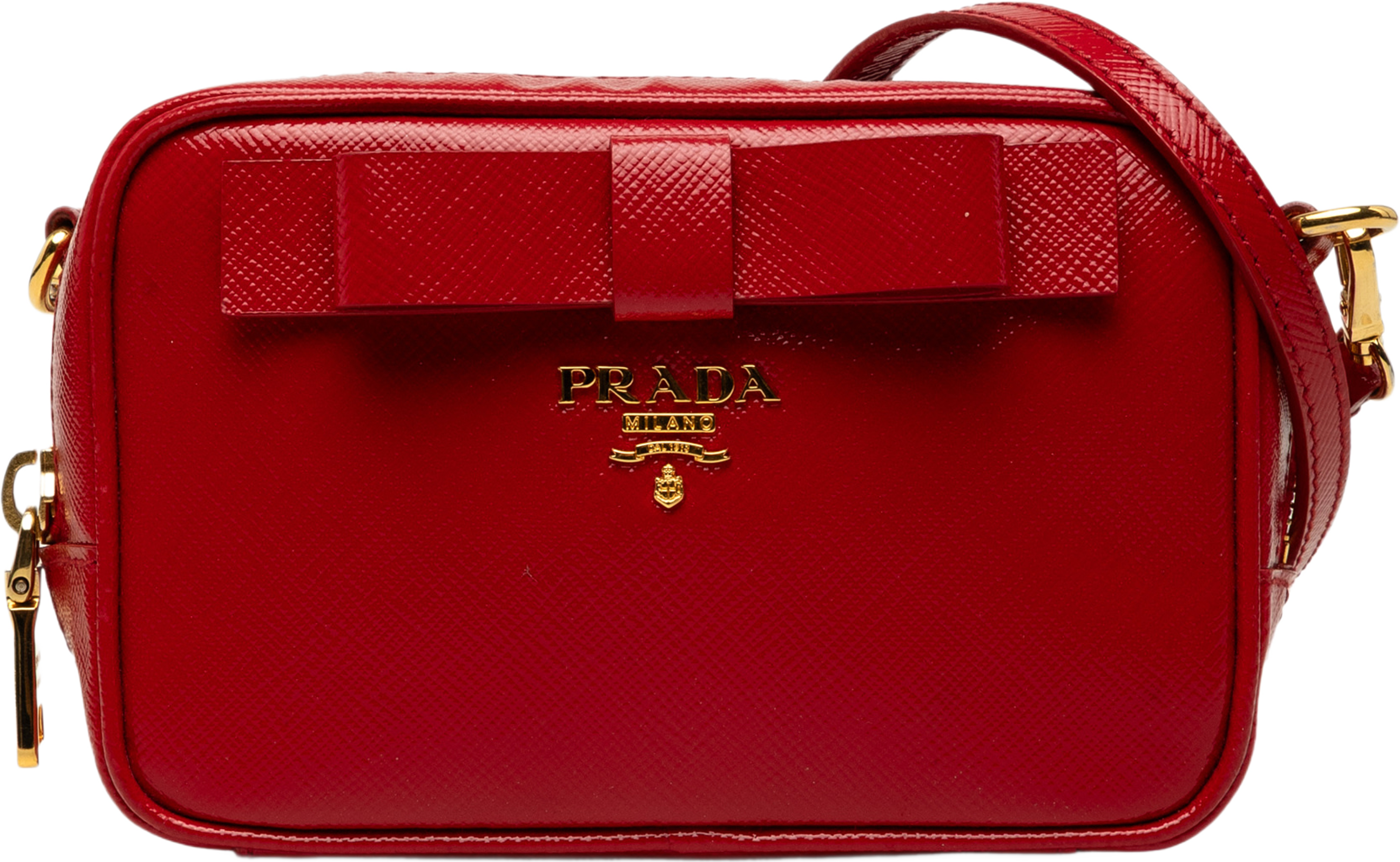 Prada Saffiano Vernice Bow Camera Bag, från Luxclusif, i färgen röd. Klicka för att öppna bilden i stort format