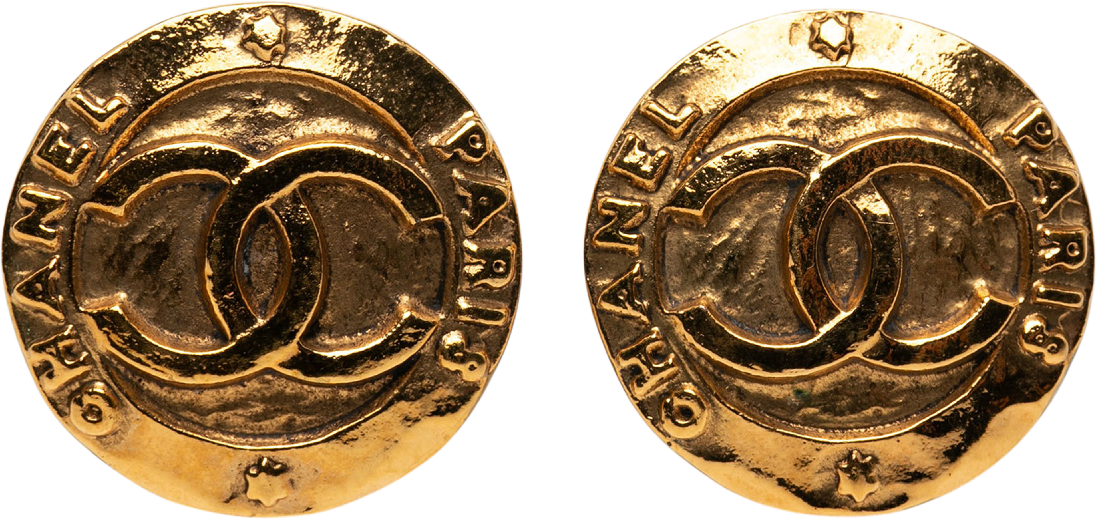 Chanel Gold Plated Cc Round Clip On Earrings, från Luxclusif, i färgen gold. Klicka för att öppna bilden i stort format