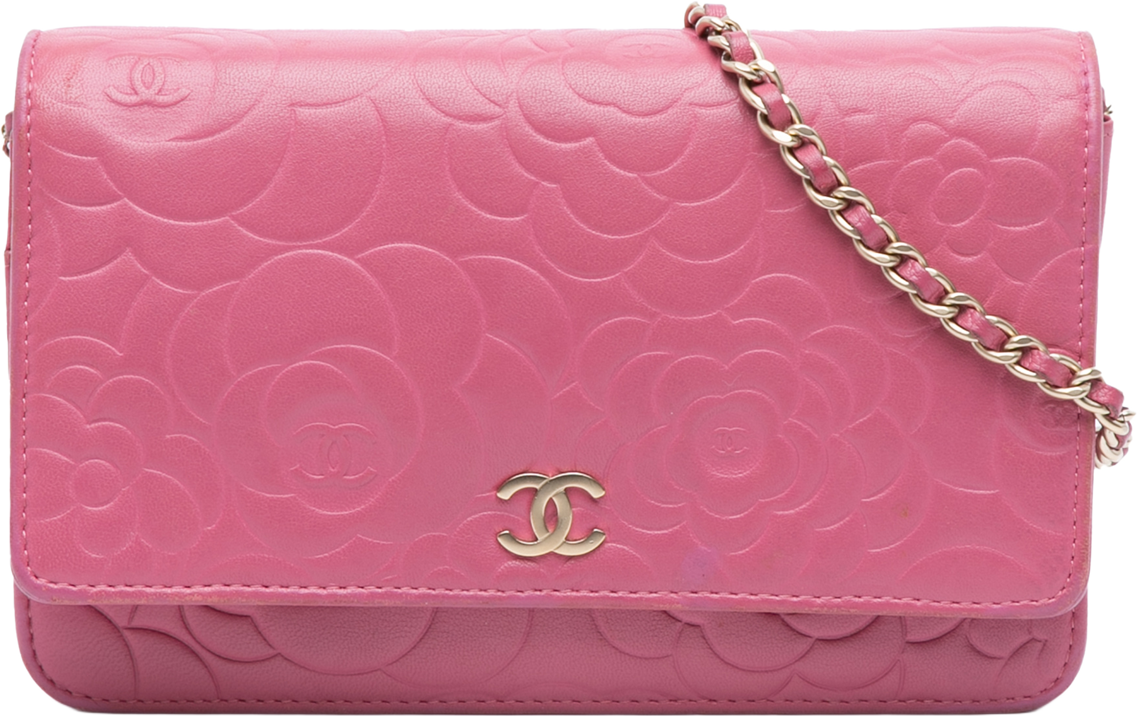 Chanel Cc Embossed Lambskin Camellia Wallet On Chain, från Luxclusif, i färgen pink. Klicka för att öppna bilden i stort format