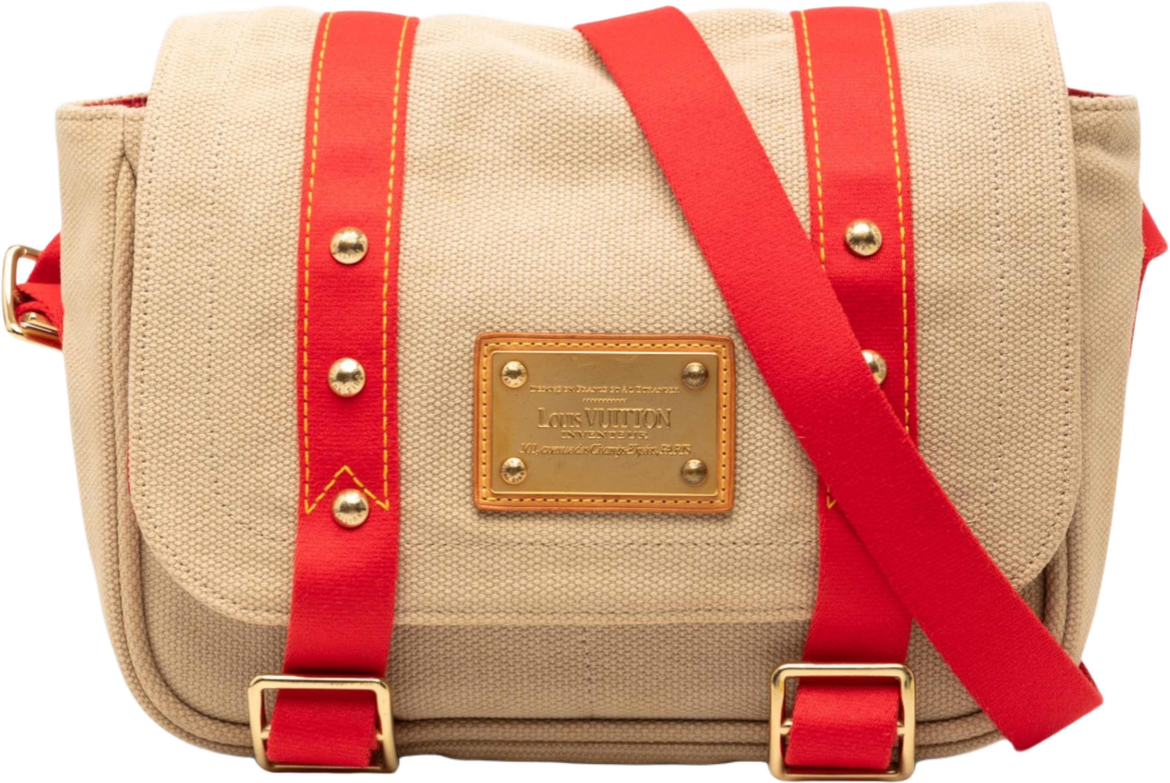 Louis Vuitton Antigua Besace Pm, från Luxclusif, i färgen beige. Klicka för att öppna bilden i stort format