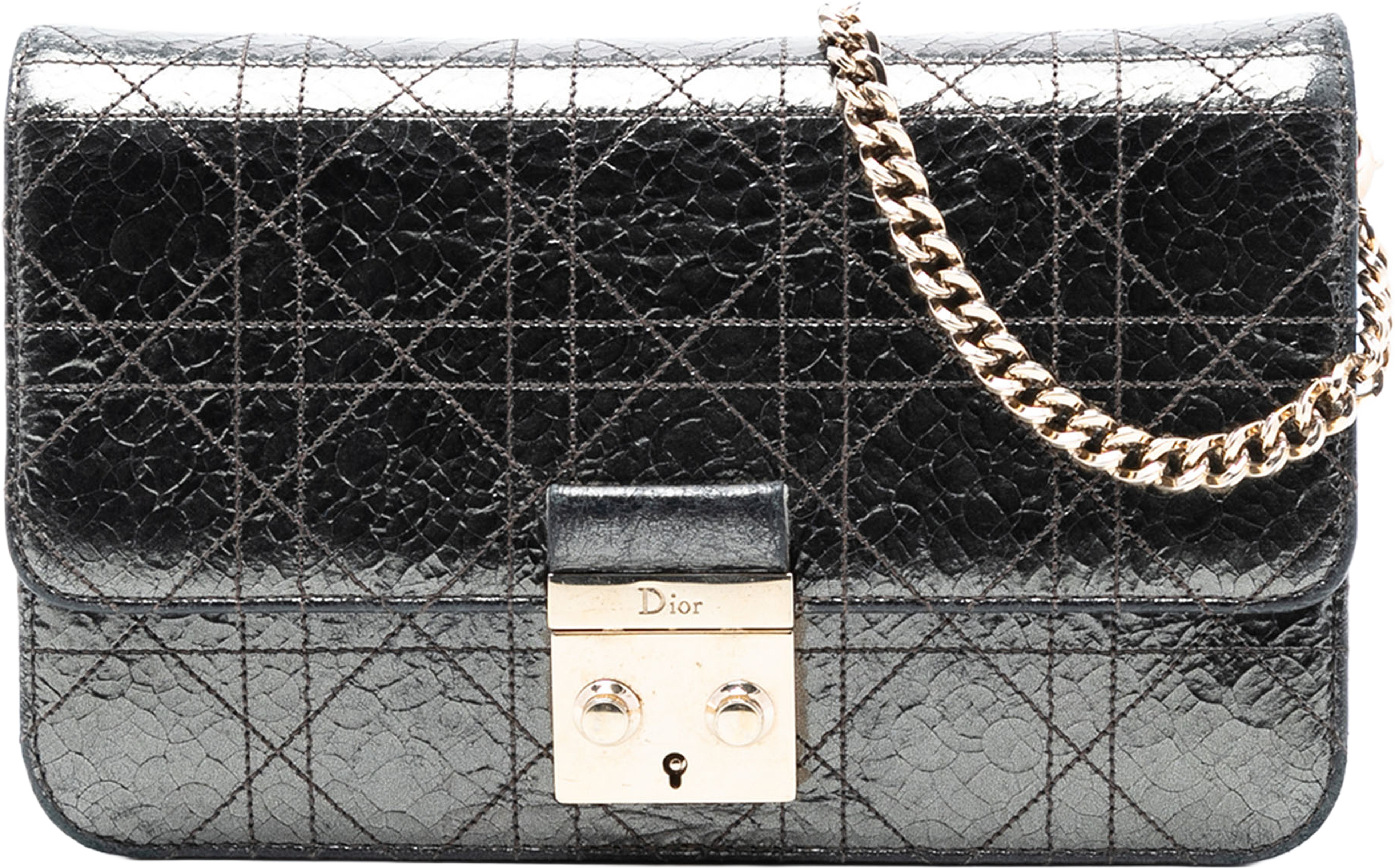 Dior Metallic Crinkled Calfskin Cannage Miss Dior Promenade Crossbody, från Luxclusif, i färgen silver. Klicka för att öppna bilden i stort format