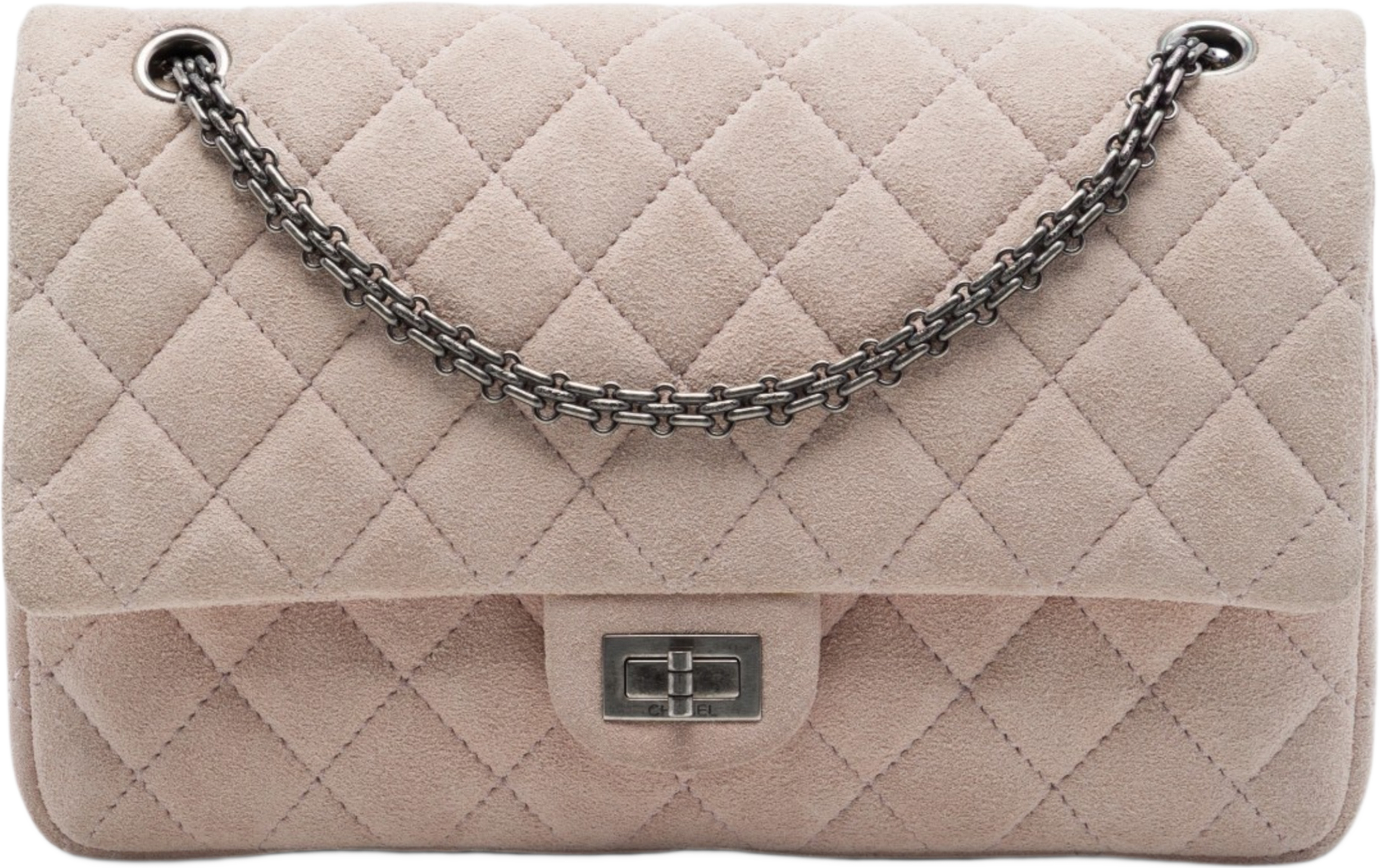 Chanel Quilted Suede Reissue 2.55 Double Flap 226, från Luxclusif, i färgen rosa. Klicka för att öppna bilden i stort format