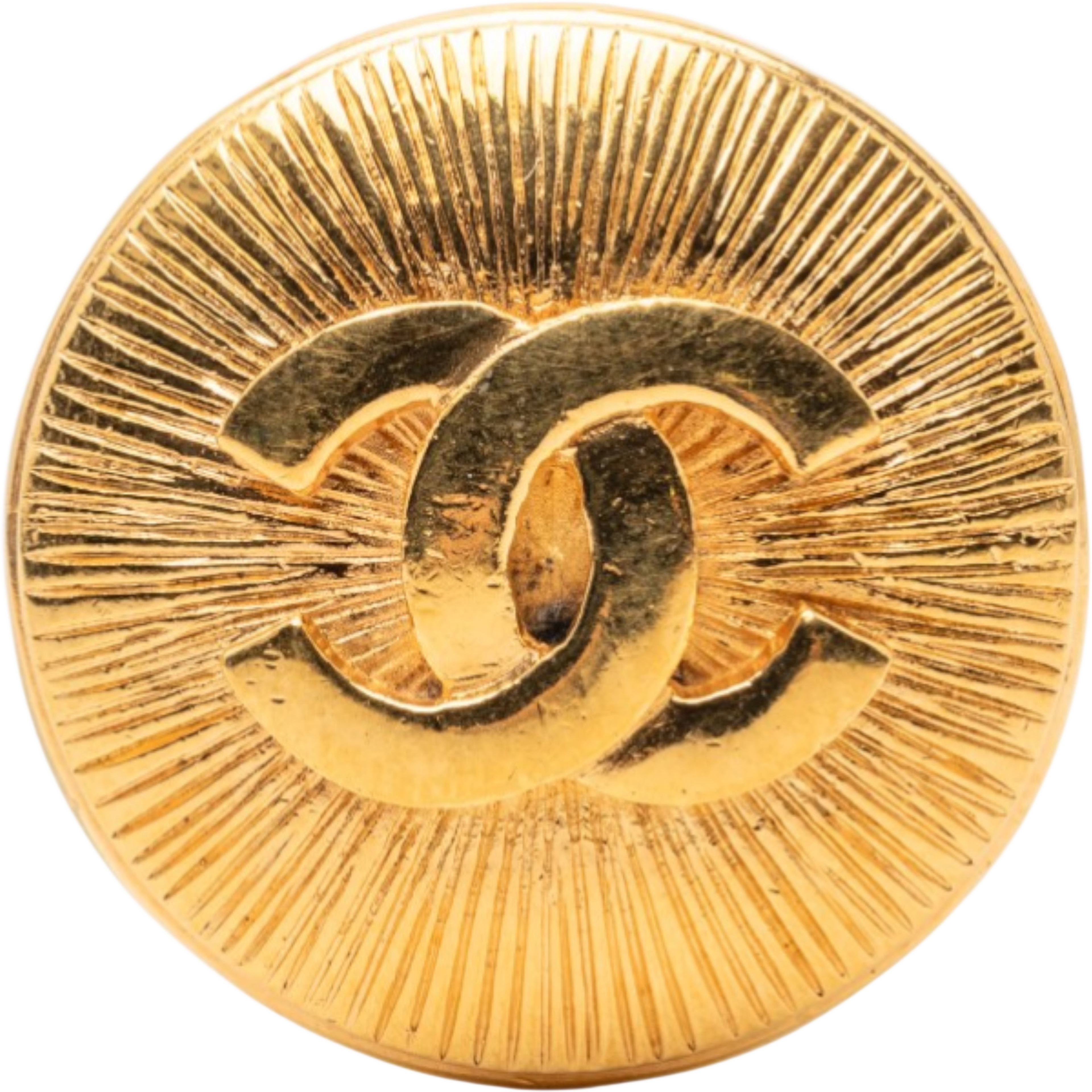 Chanel Gold Plated Cc Round Brooch, från Luxclusif, i färgen gold. Klicka för att öppna bilden i stort format