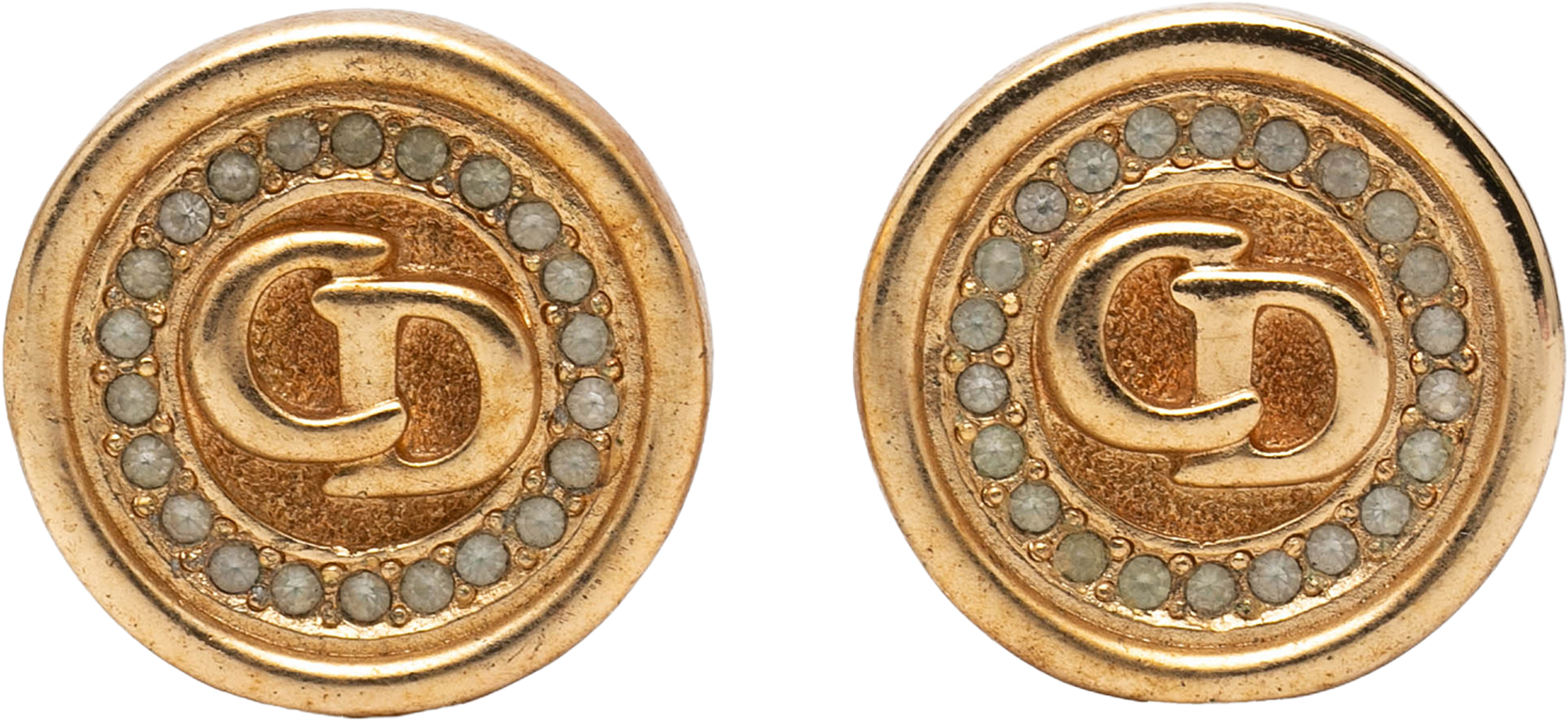 Dior Gold Plated Strass Cd Logo Clip On Earrings, från Luxclusif, i färgen gold. Klicka för att öppna bilden i stort format