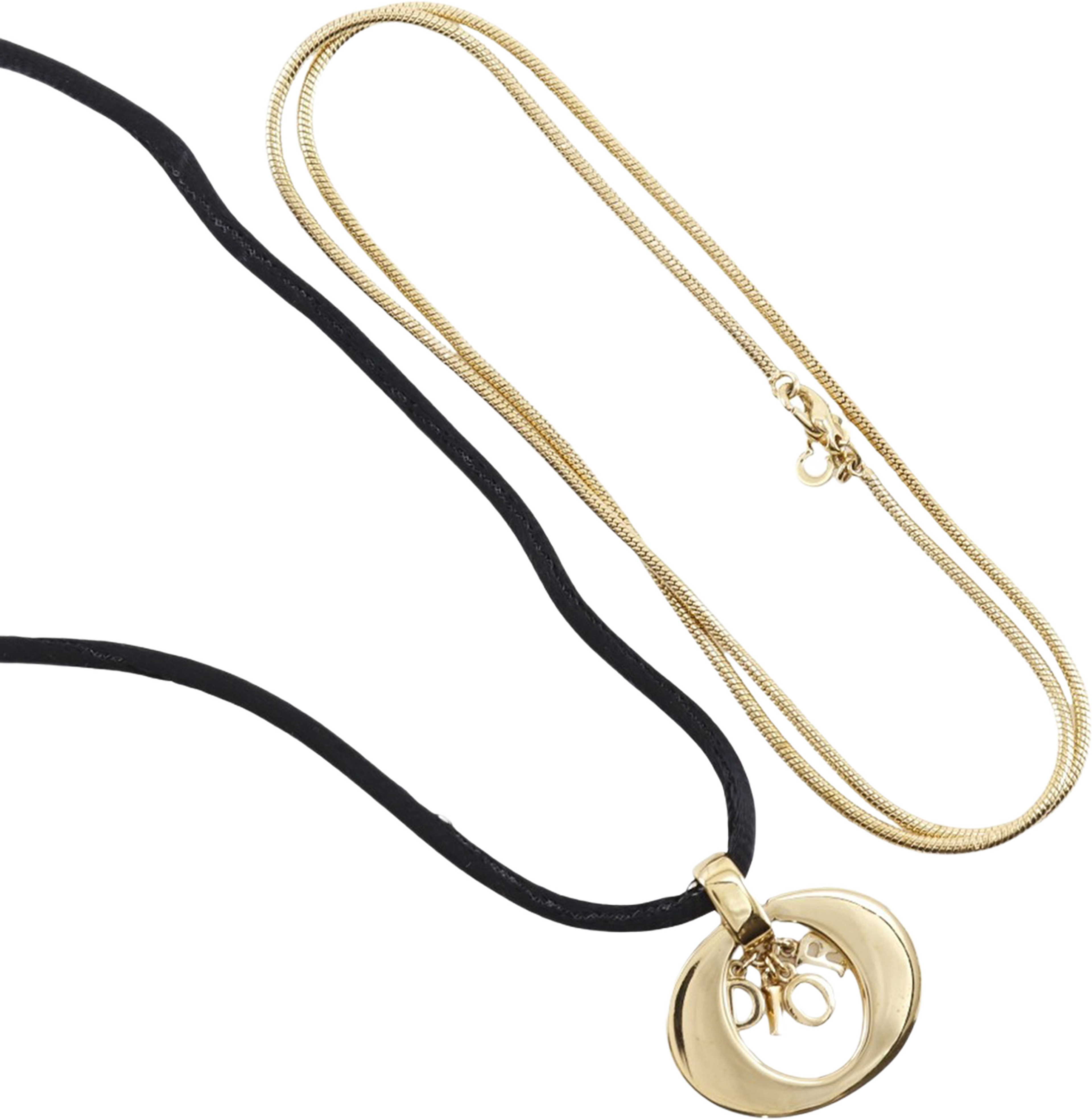 Dior Convertible Gold Plated Logo Oval Pendant Necklace, från Luxclusif, i färgen guld. Klicka för att öppna bilden i stort format