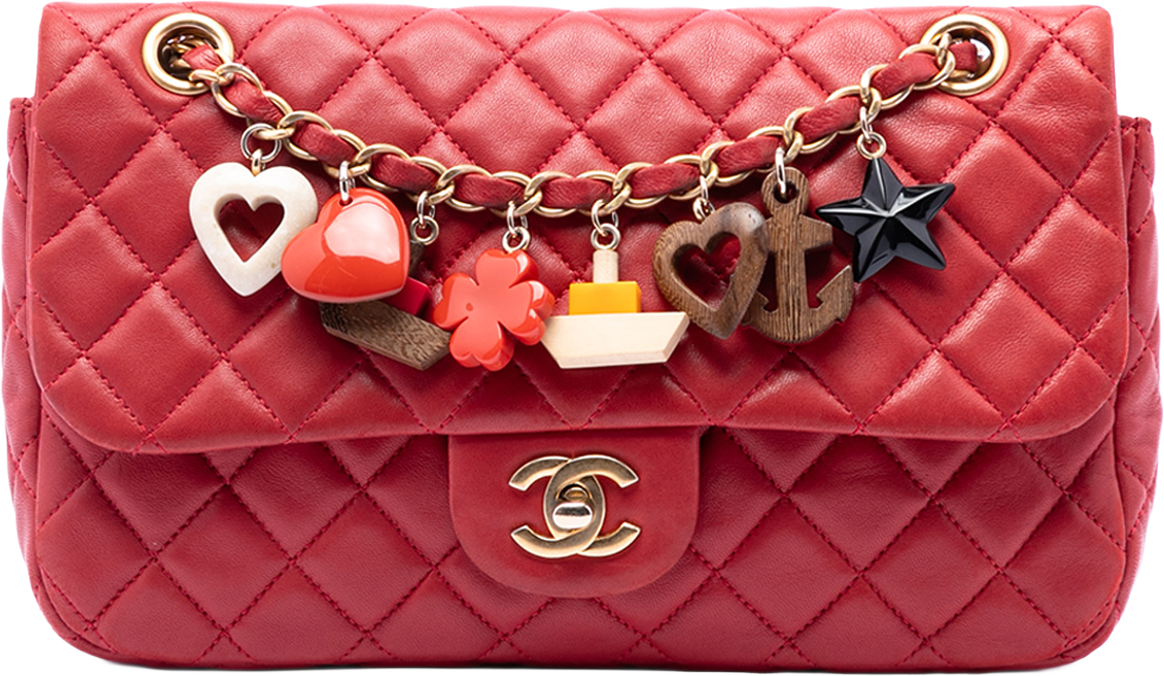 Chanel Medium Classic Lambskin Marine Charms Single Flap, från Luxclusif, i färgen red. Klicka för att öppna bilden i stort format