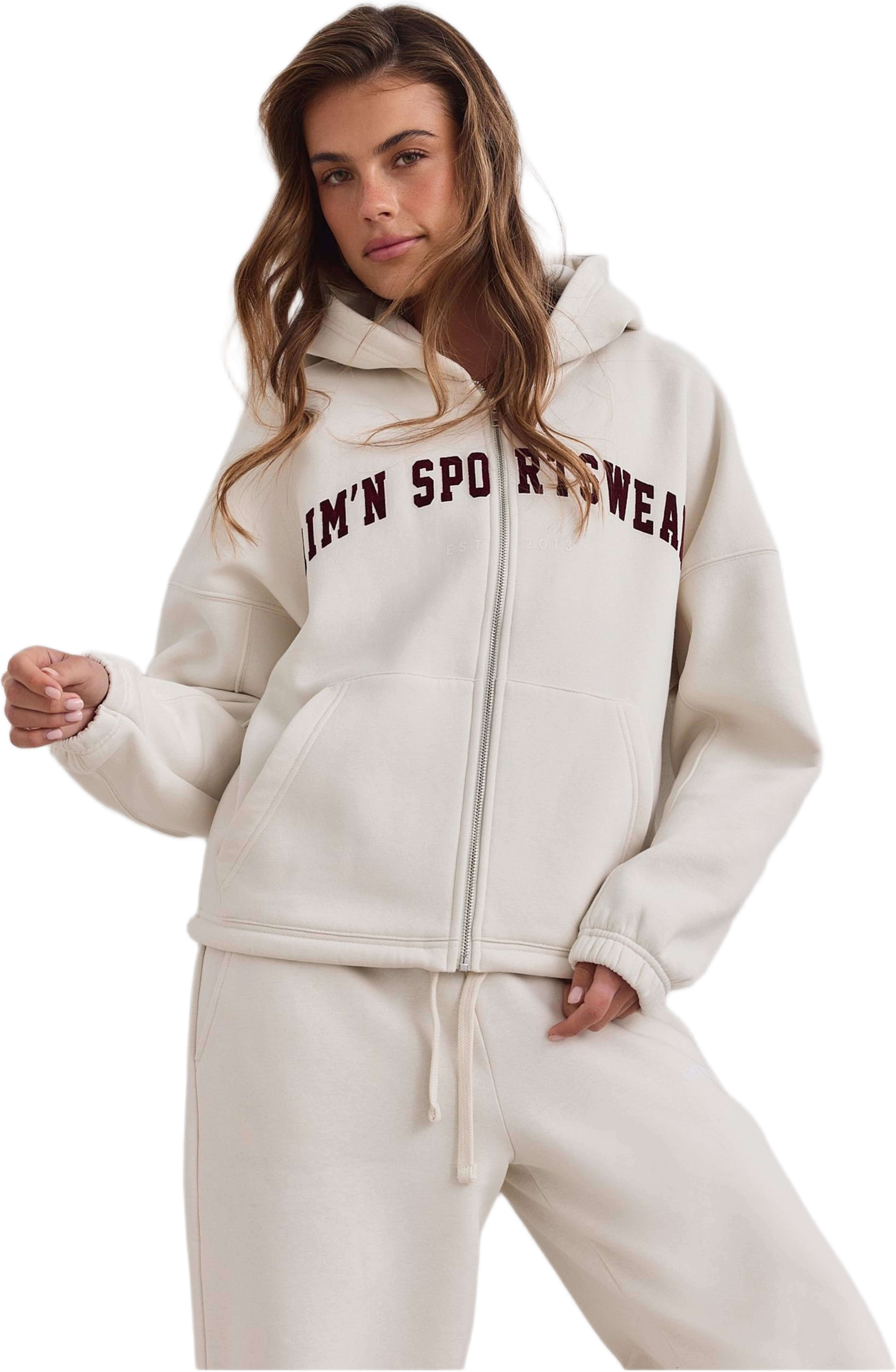 Varsity Sweat Zip Hood, från aim'n, i färgen cream. Klicka för att öppna bilden i stort format