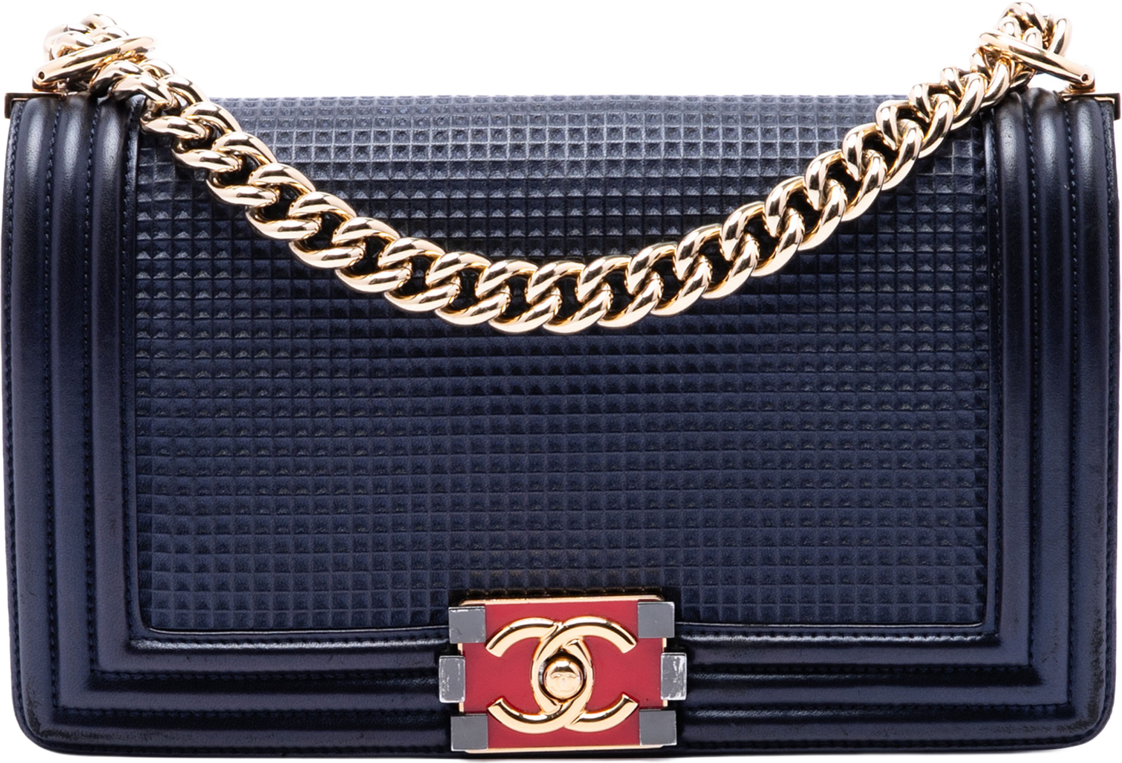 Chanel Old Medium Lambskin Embossed Cube Boy Flap, från Luxclusif, i färgen navy. Klicka för att öppna bilden i stort format