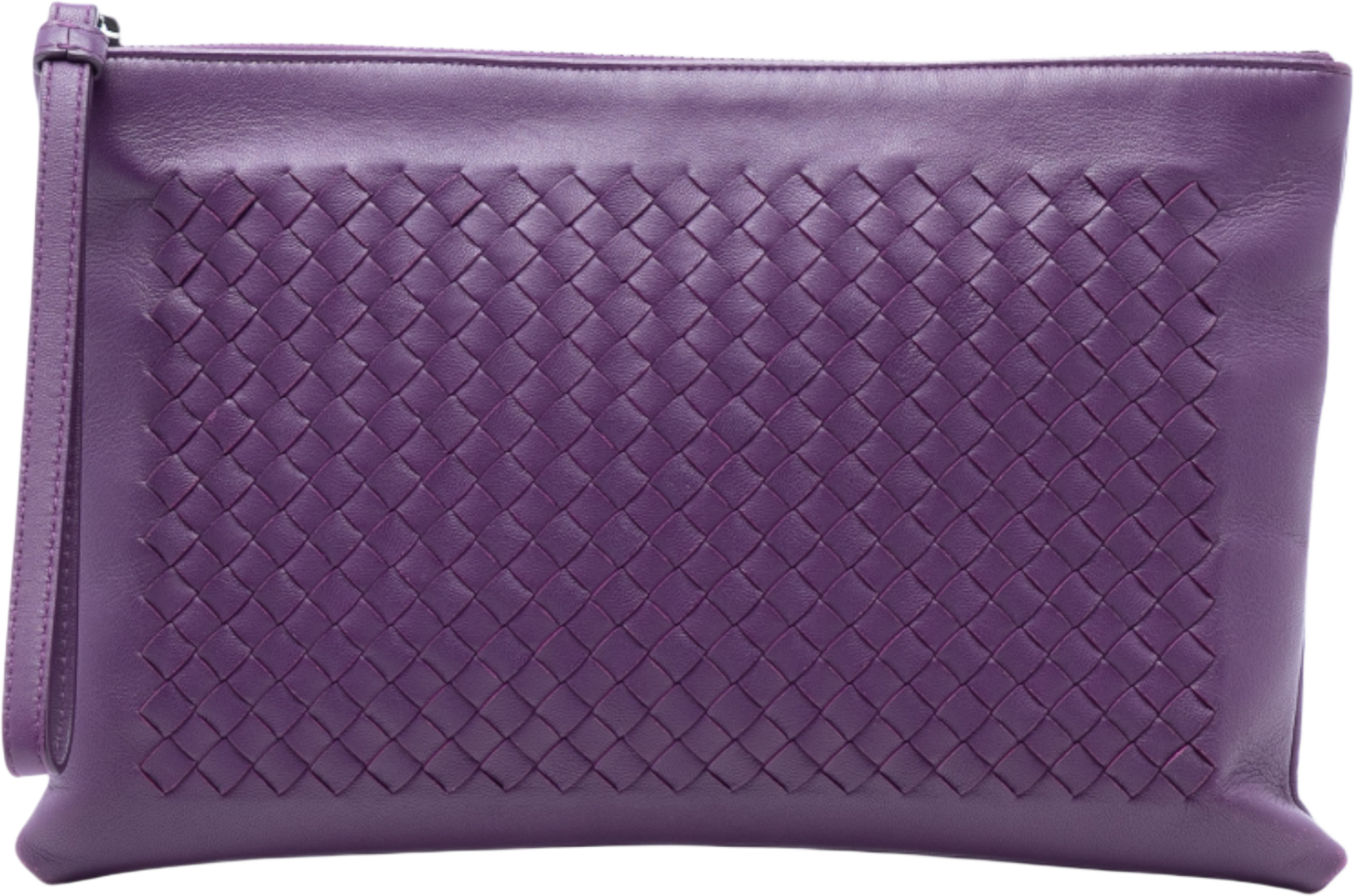 Bottega Veneta Nappa Intrecciato Wristlet Clutch, från Luxclusif, i färgen dark purple. Klicka för att öppna bilden i stort format