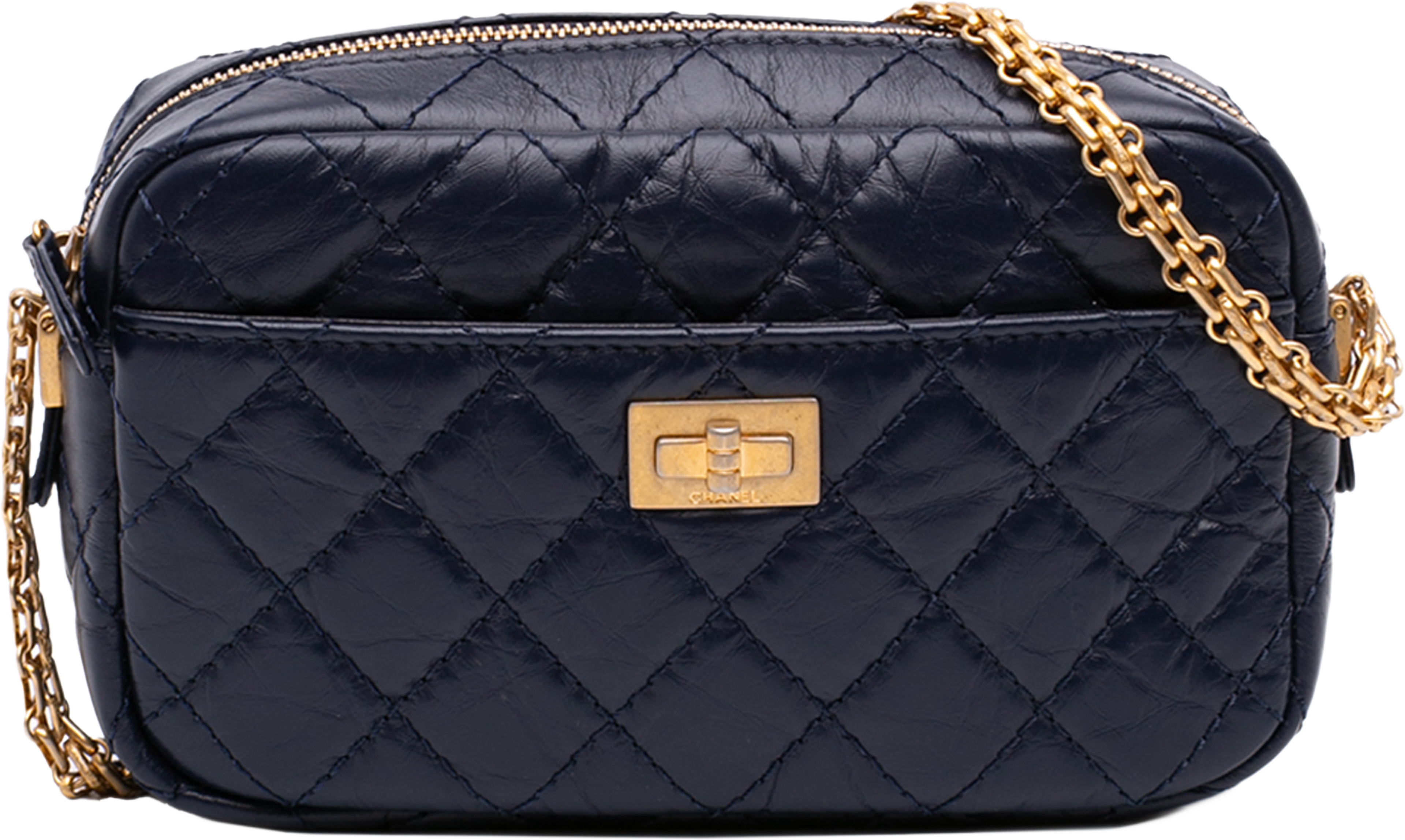 Chanel Mini Quilted Aged Calfskin Reissue Camera Bag, från Luxclusif, i färgen blå. Klicka för att öppna bilden i stort format