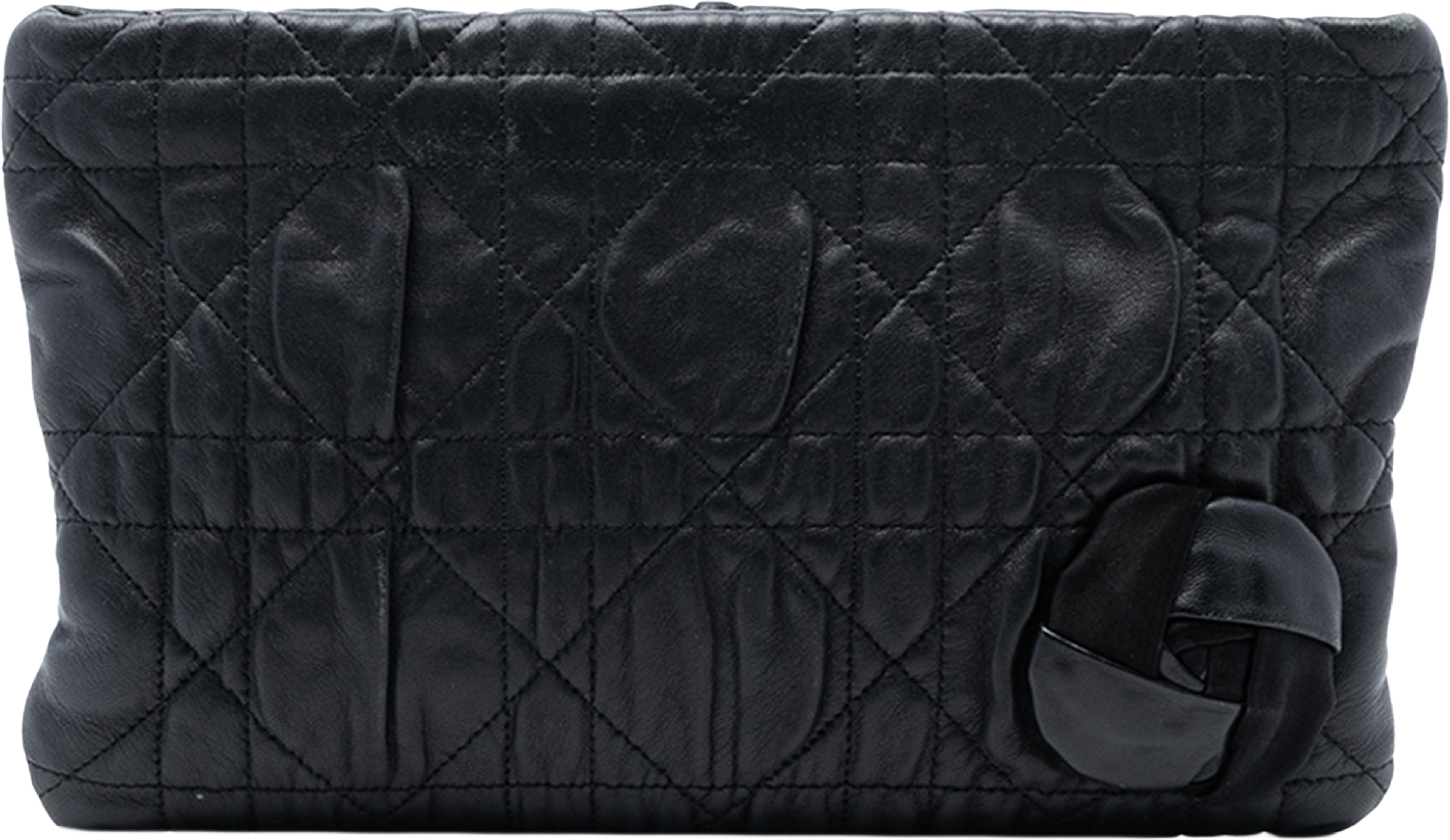 Dior Calfskin Cannage Rose Clutch, från Luxclusif, i färgen black. Klicka för att öppna bilden i stort format