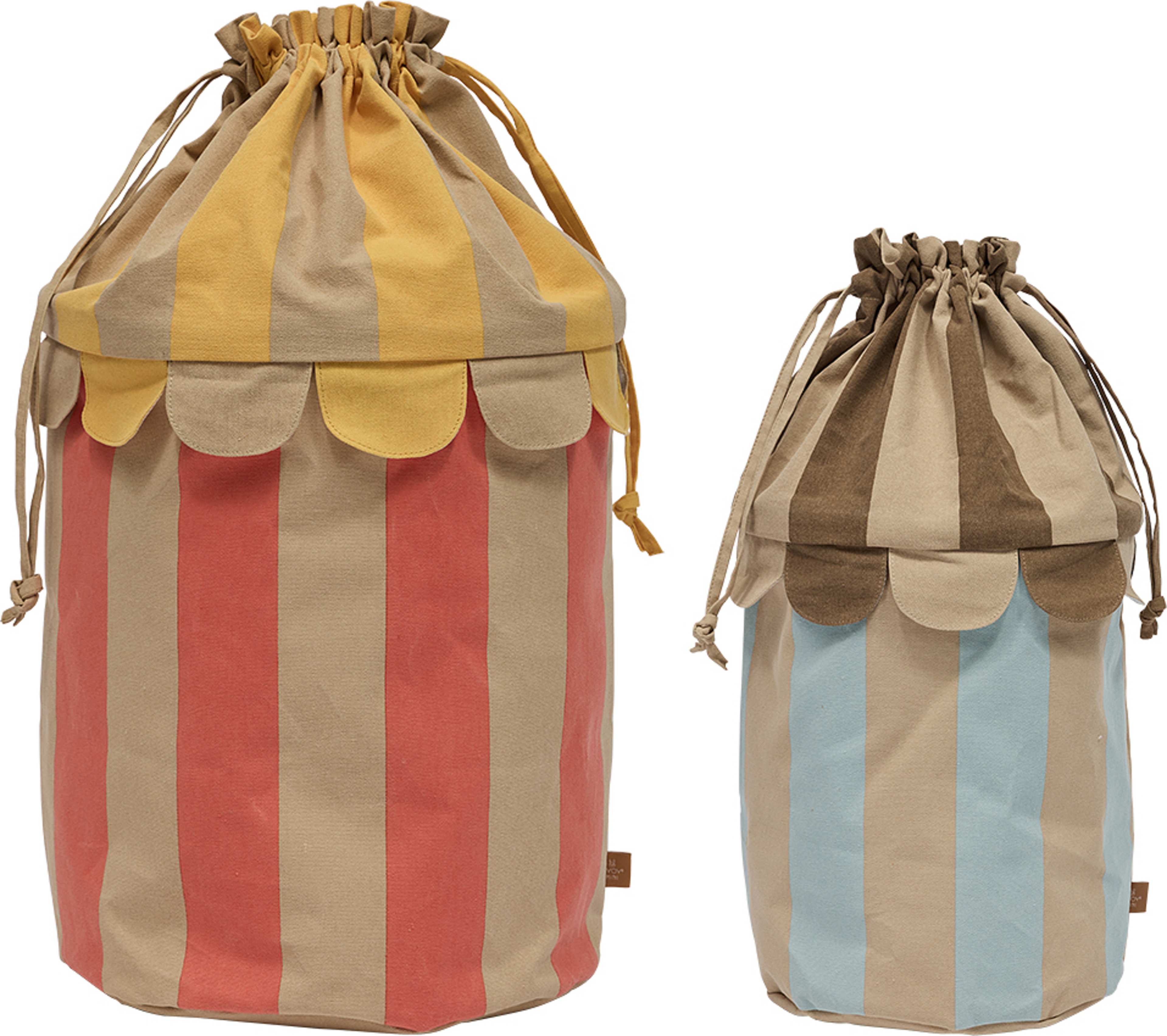 Saga Basket - Set Of 2, från OYOY Mini, i färgen ice blue,red. Klicka för att öppna bilden i stort format