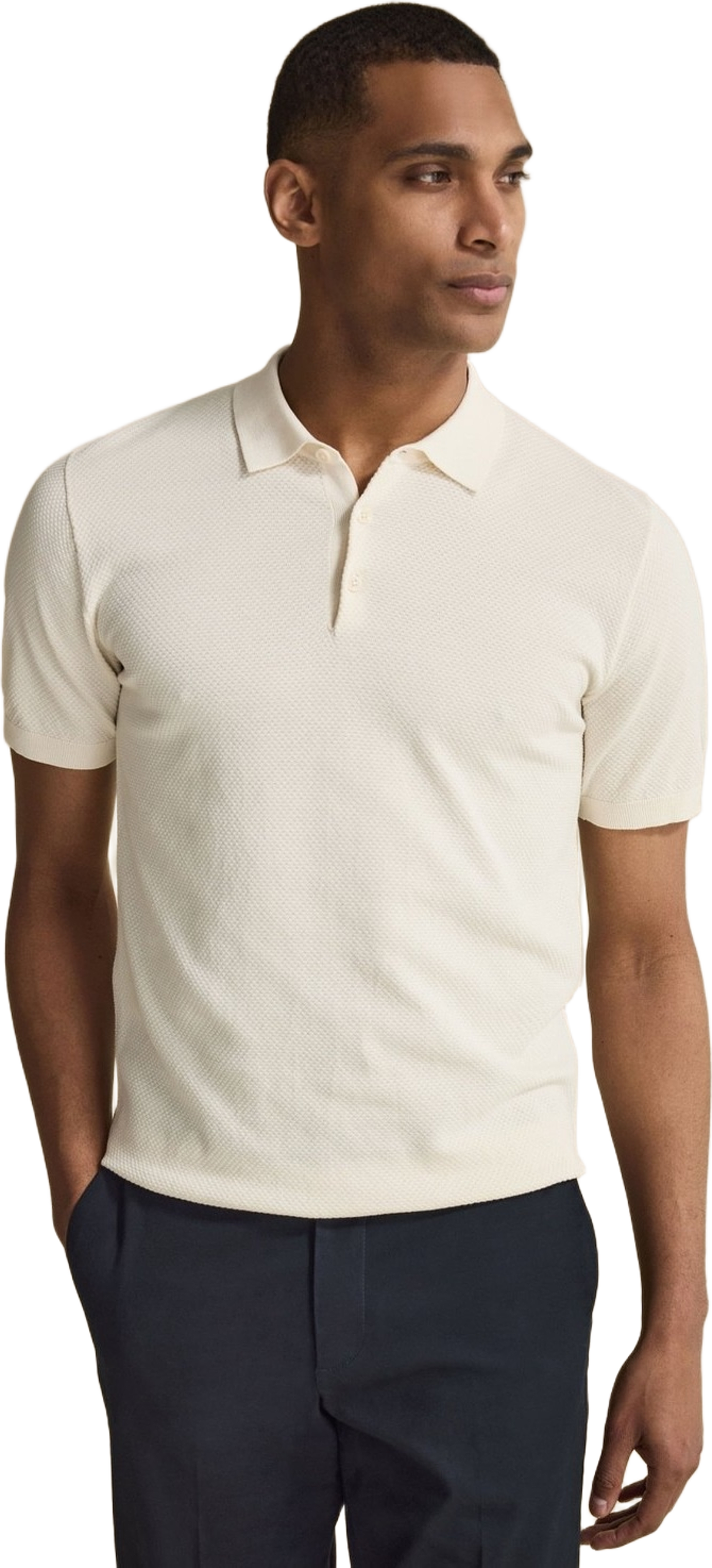 Cotton Texture Knitted Ss Polo Sweater (vincent), från John Henric, i färgen off white. Klicka för att öppna bilden i stort format