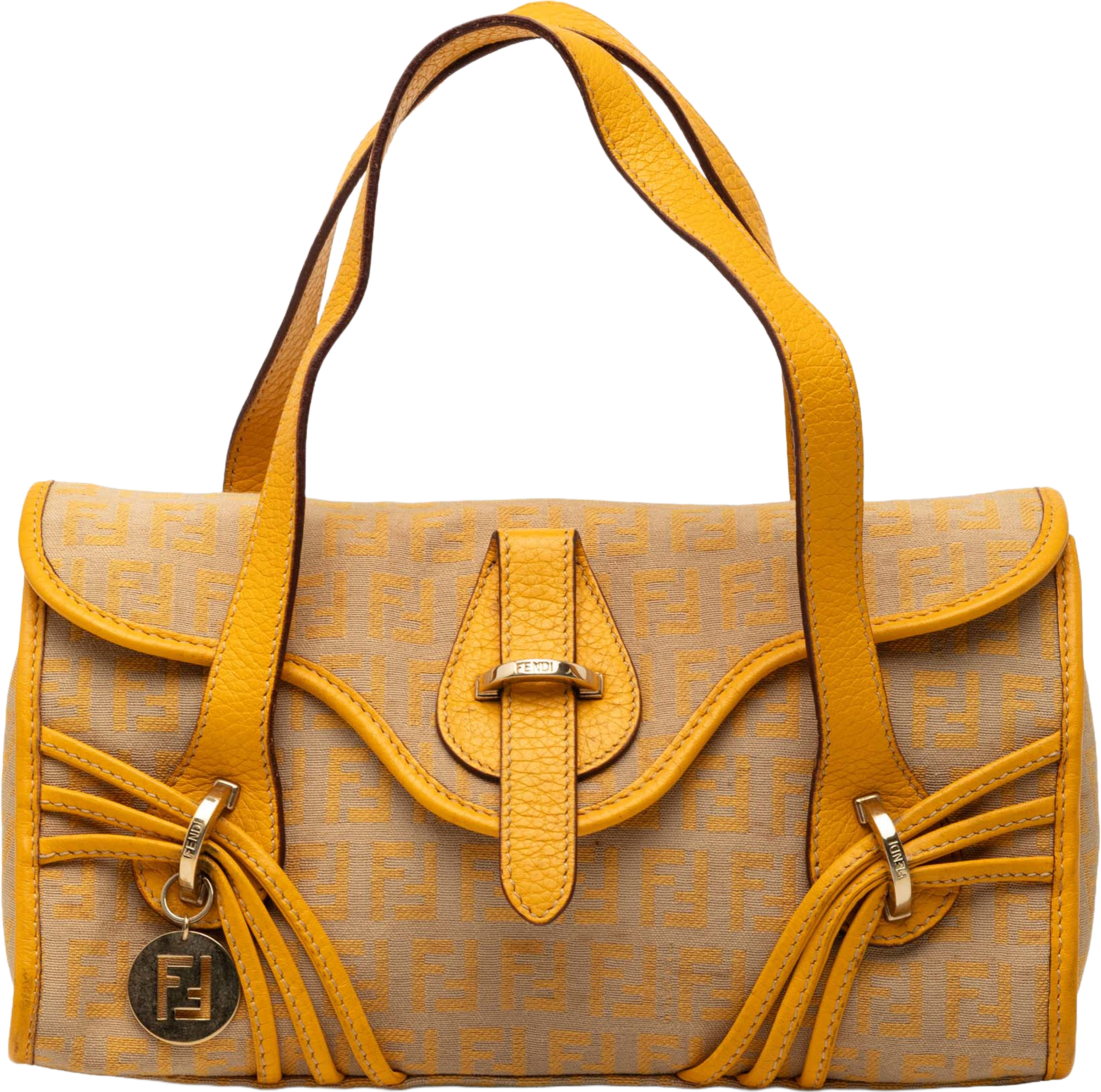 Fendi Zucchino Canvas Handbag, från Luxclusif, i färgen beige. Klicka för att öppna bilden i stort format