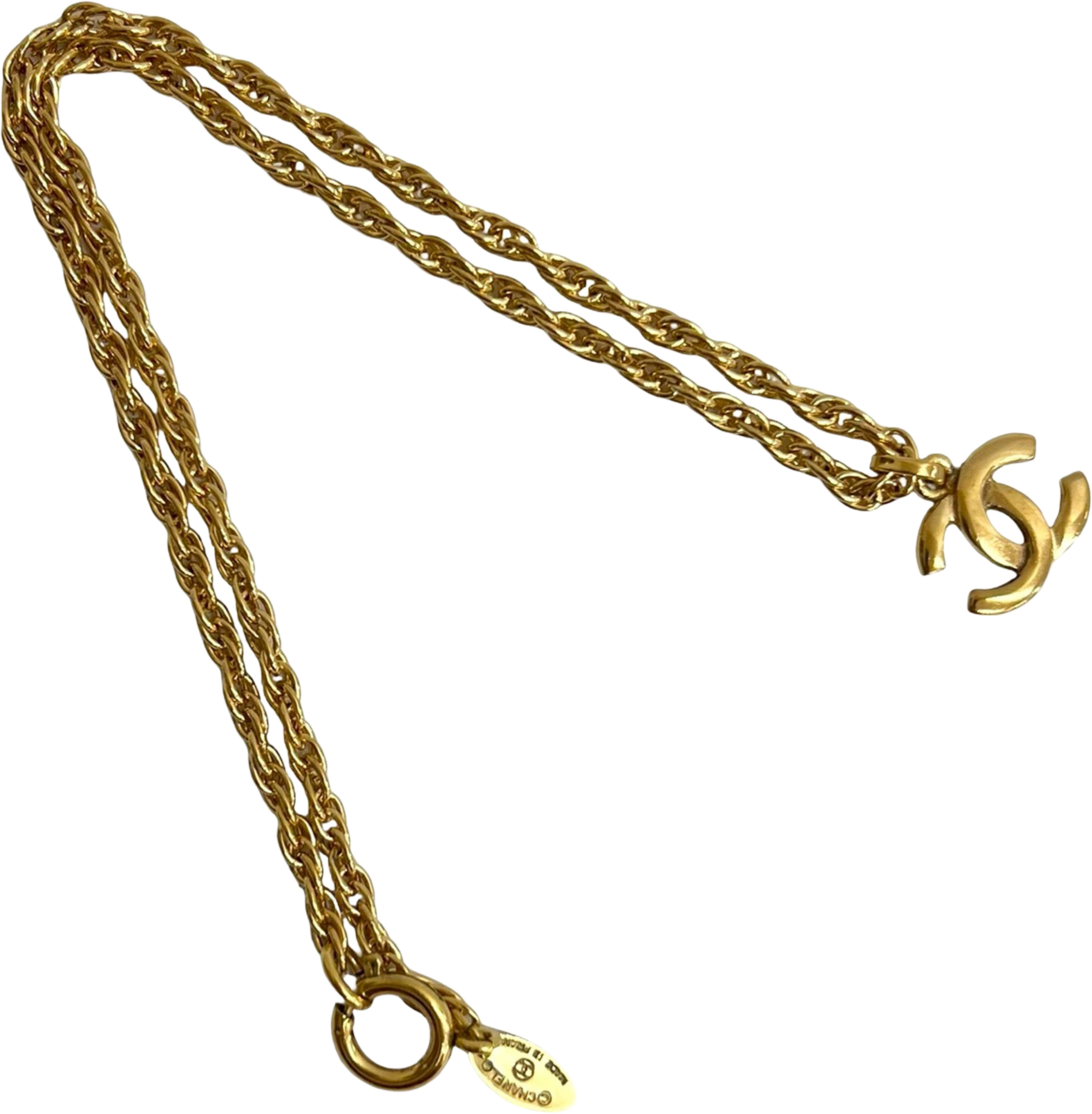 Chanel Cc Gold Plated Pendant Necklace, från Luxclusif, i färgen gold. Klicka för att öppna bilden i stort format