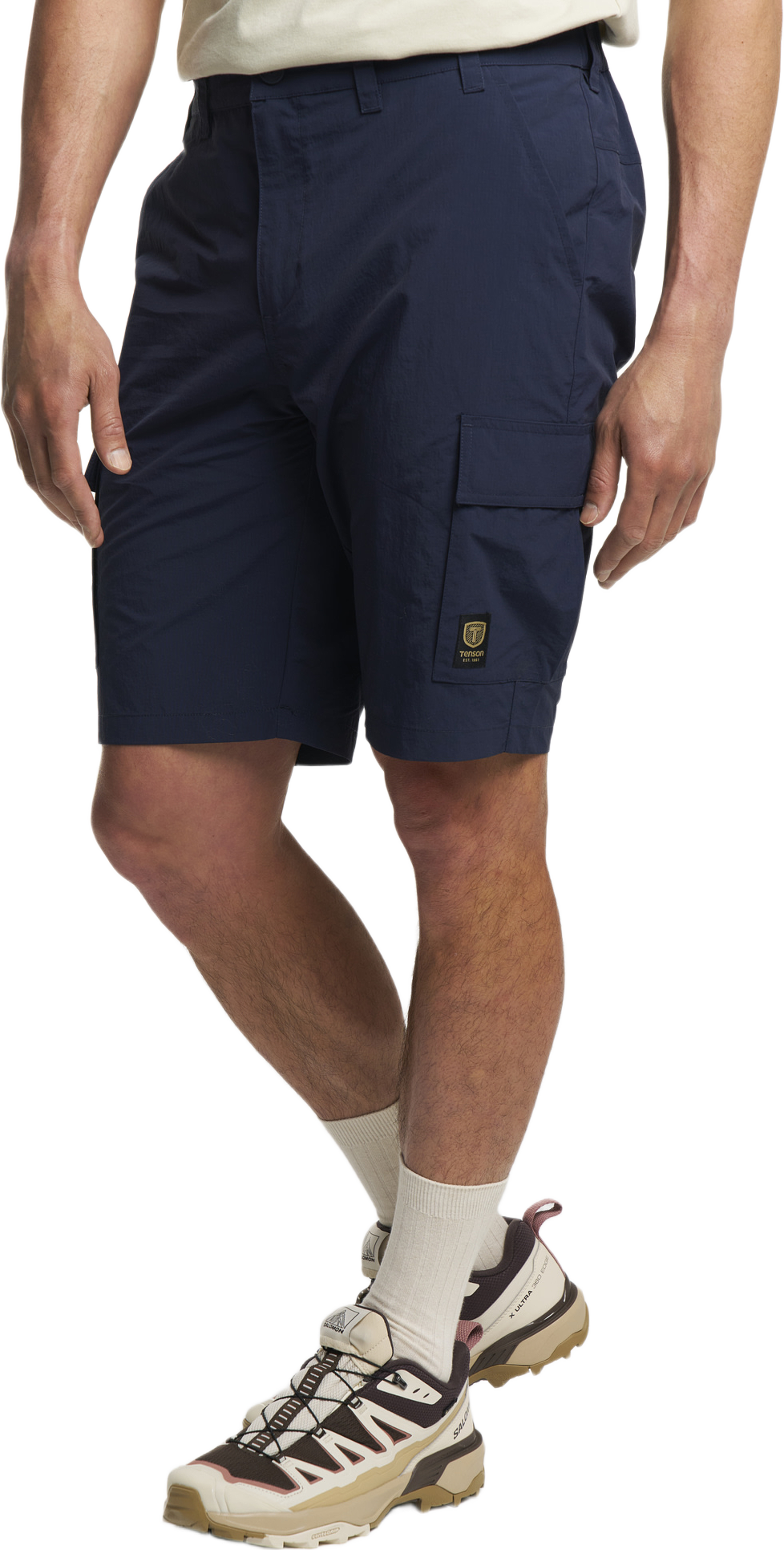 Travis Cargo Shorts Men, från Tenson, i färgen mörk marinblå. Klicka för att öppna bilden i stort format