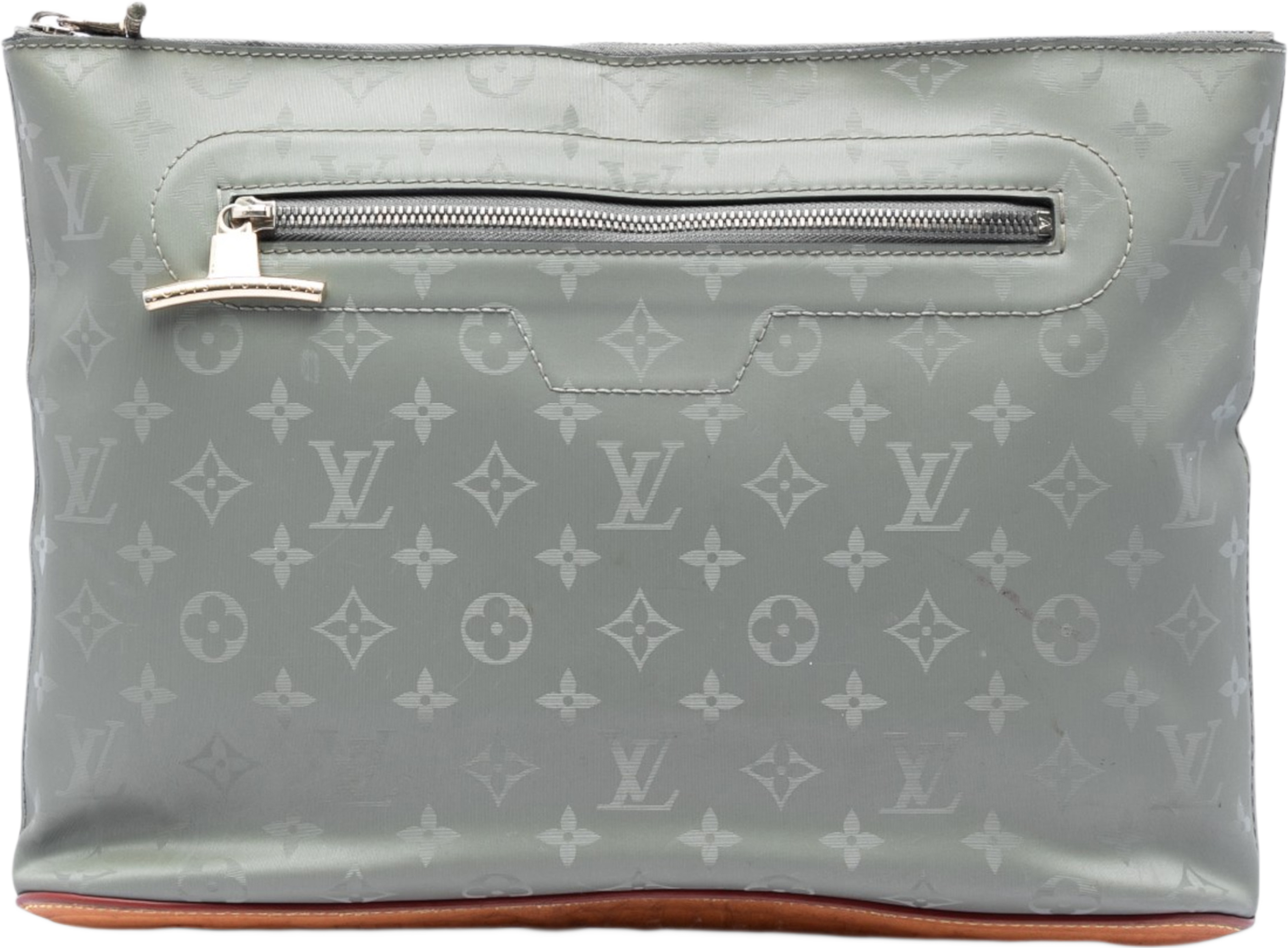 Louis Vuitton Monogram Titanium Pochette Cosmos, från Luxclusif, i färgen gray. Klicka för att öppna bilden i stort format