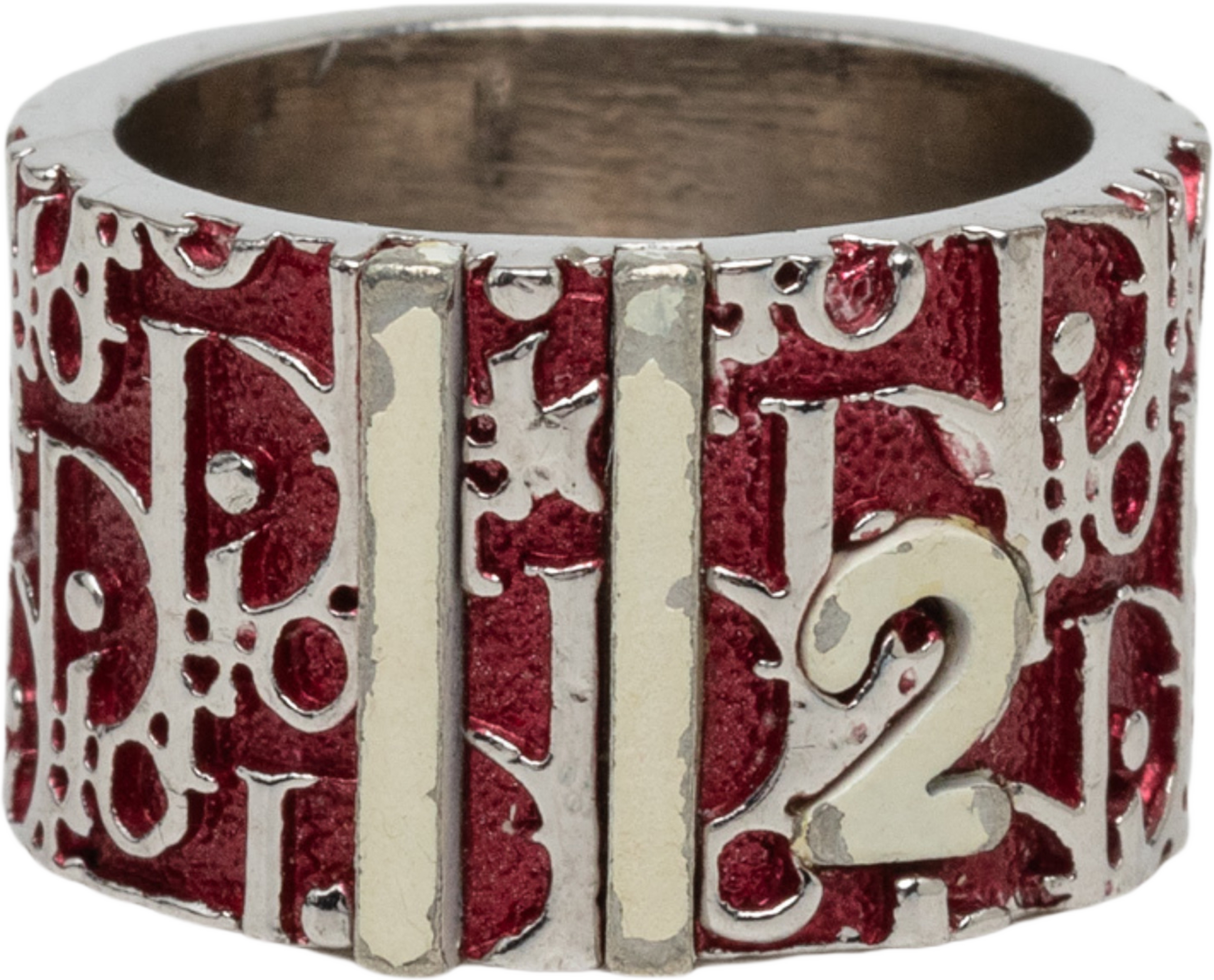 Dior Trotter Brass And Enamel Band Ring, från Luxclusif, i färgen röd. Klicka för att öppna bilden i stort format
