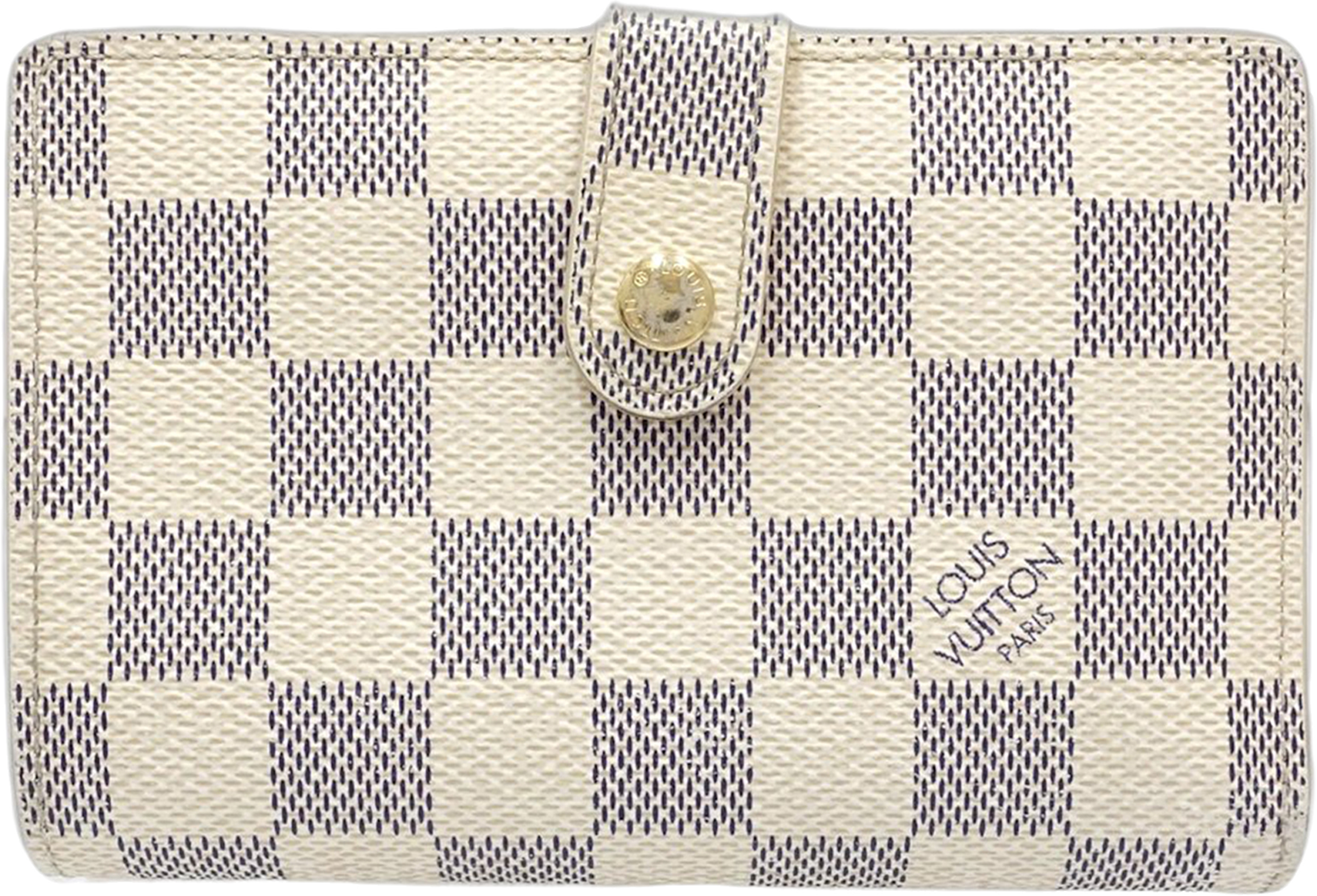 Louis Vuitton Damier Azur Portefeuille Viennois, från Luxclusif, i färgen white. Klicka för att öppna bilden i stort format