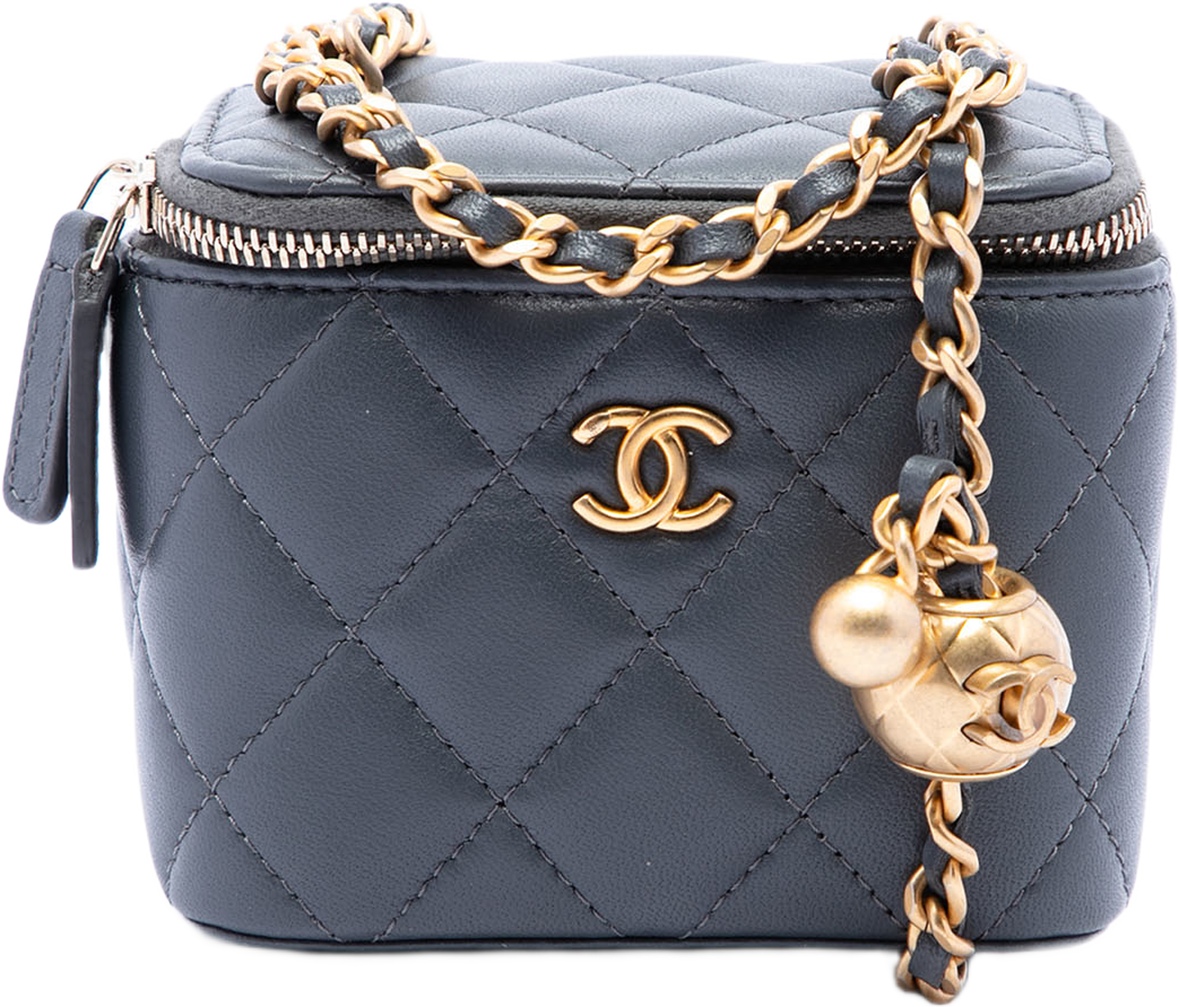 Chanel Mini Quilted Lambskin Trendy Cc Vanity Case, från Luxclusif, i färgen grå. Klicka för att öppna bilden i stort format