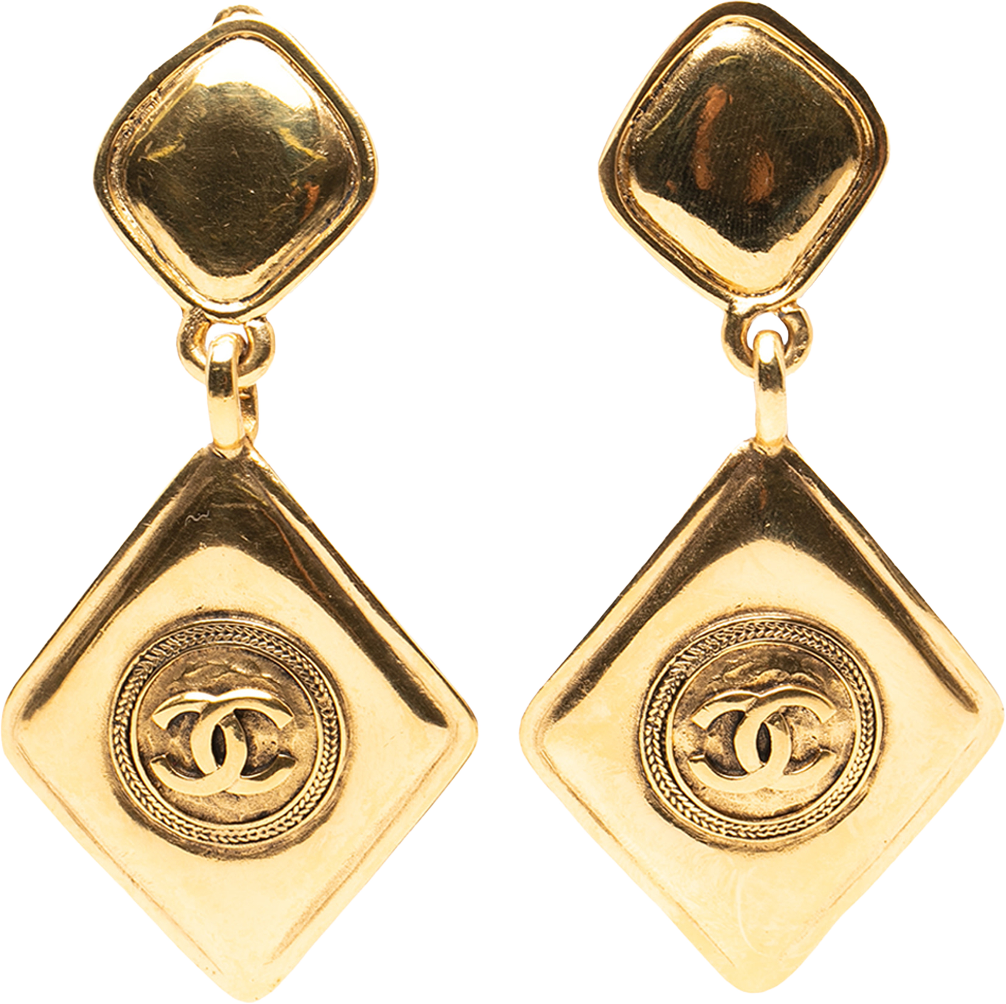 Chanel Cc Gold Plated Diamond Drop Clip On Earrings, från Luxclusif, i färgen gold. Klicka för att öppna bilden i stort format