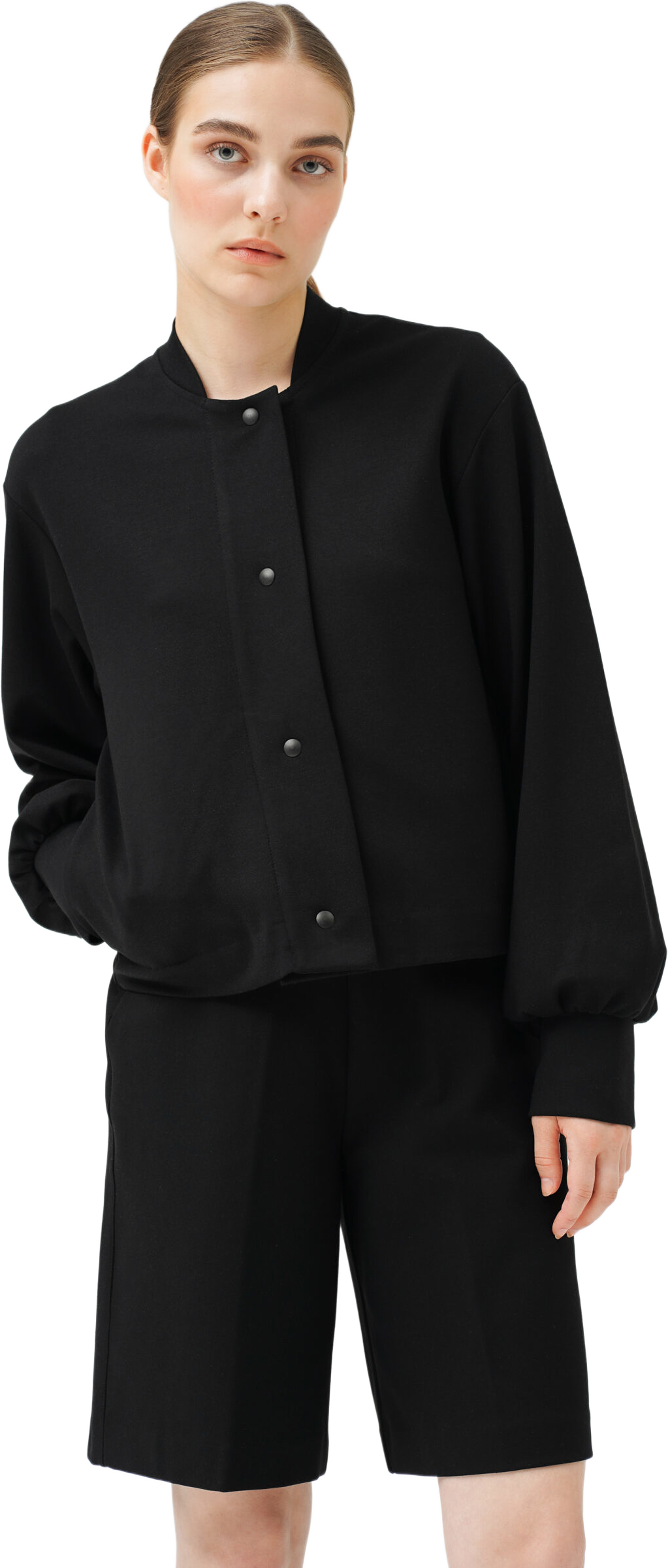 Canan Jacket - Black, från Residus, i färgen black. Klicka för att öppna bilden i stort format