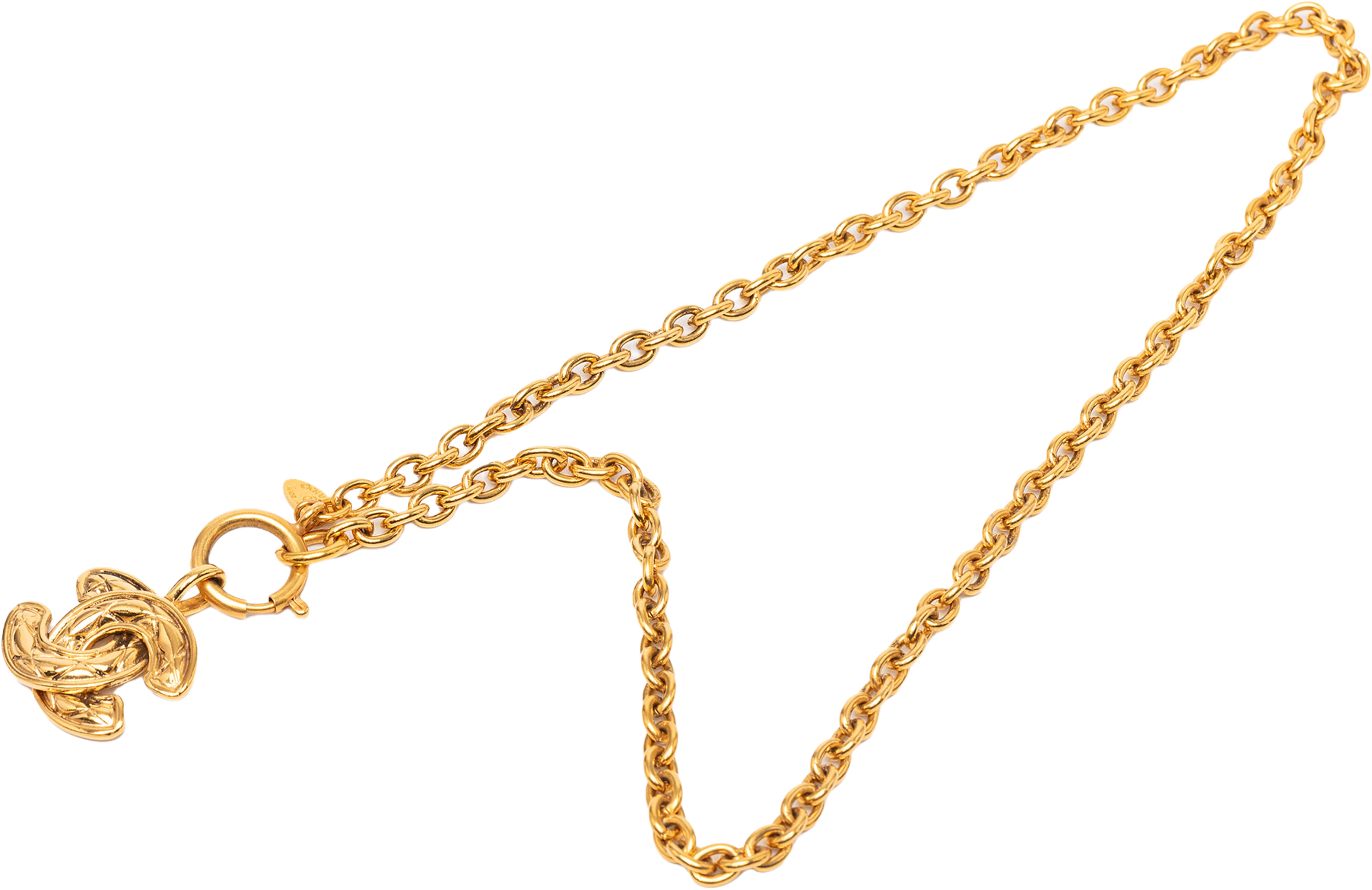 Chanel Gold Plated Cc Quilted Pendant Necklace, från Luxclusif, i färgen gold. Klicka för att öppna bilden i stort format