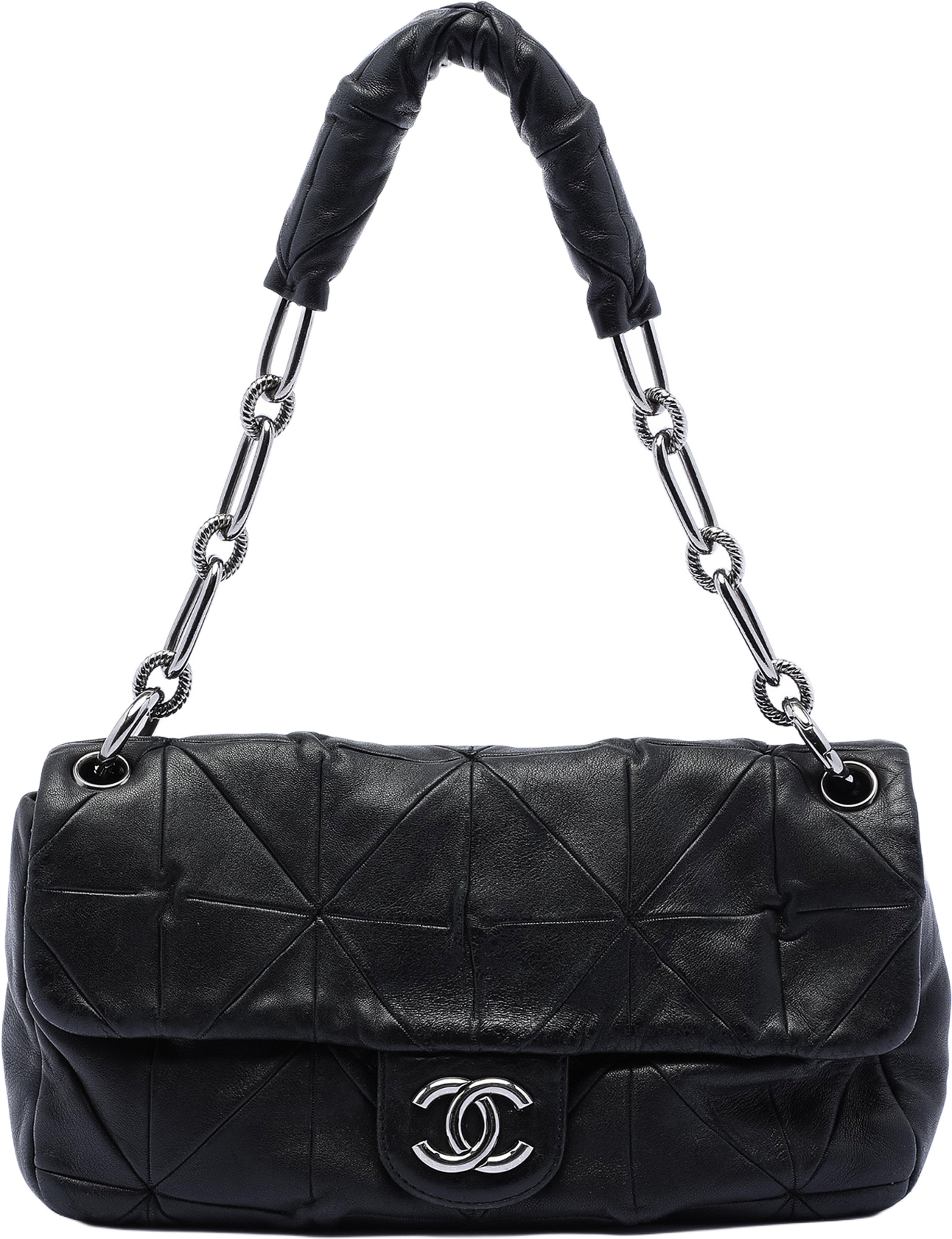 Chanel Quilted Lambskin Origami Soft Squares Flap, från Luxclusif, i färgen black. Klicka för att öppna bilden i stort format