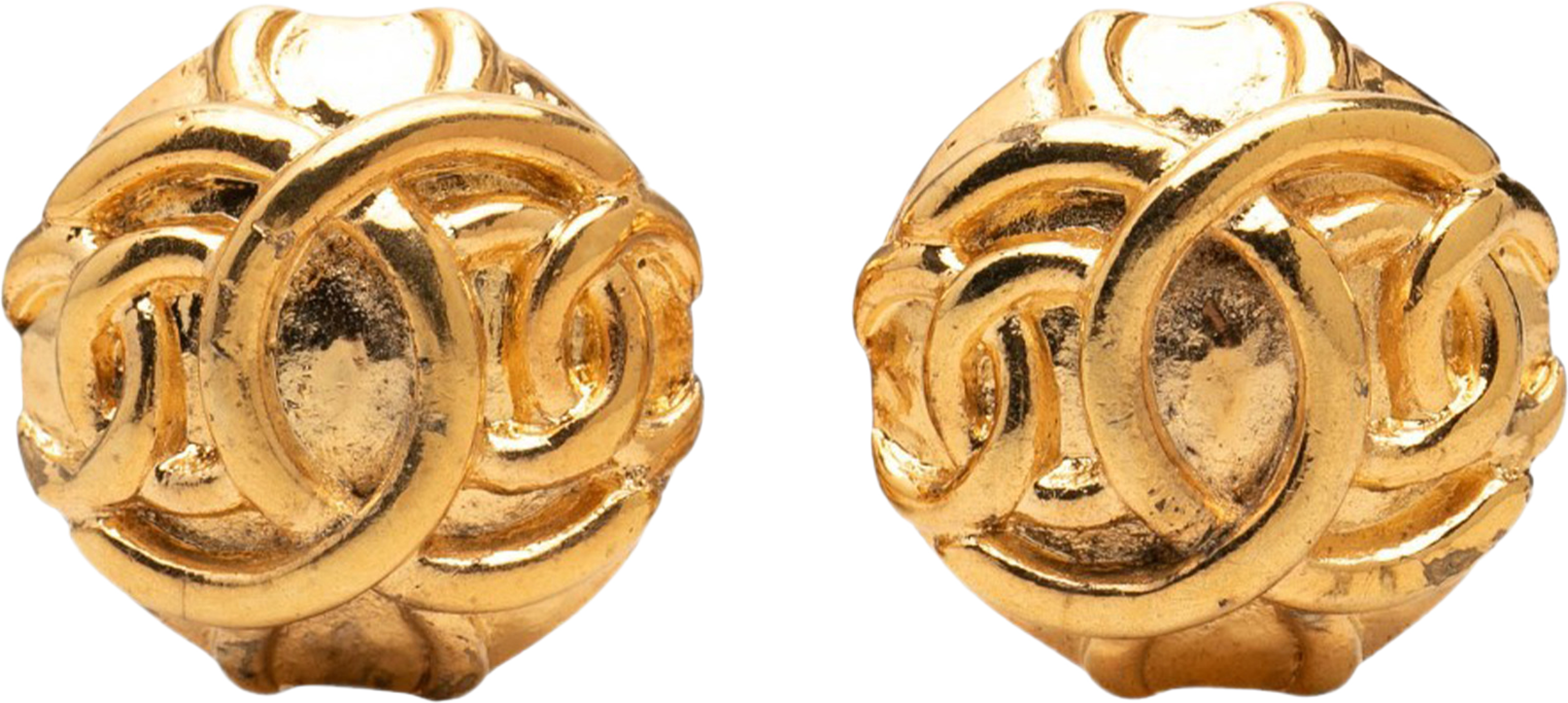 Chanel Cc Gold Plated Round Clip On Earrings, från Luxclusif, i färgen guld. Klicka för att öppna bilden i stort format